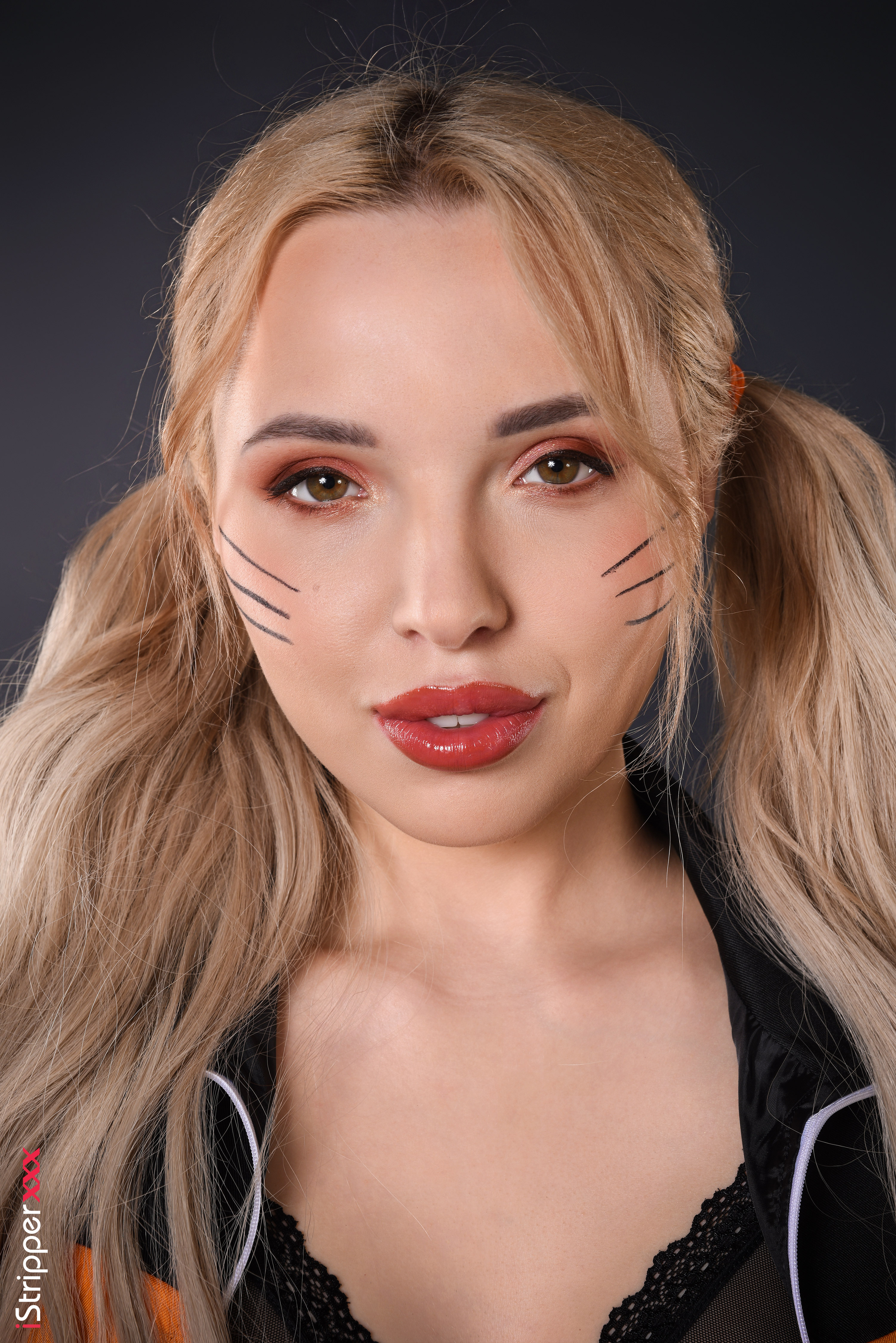 Blonde Woman Cosplaying Naruto Uzumaki from Naruto HD Wallpaper