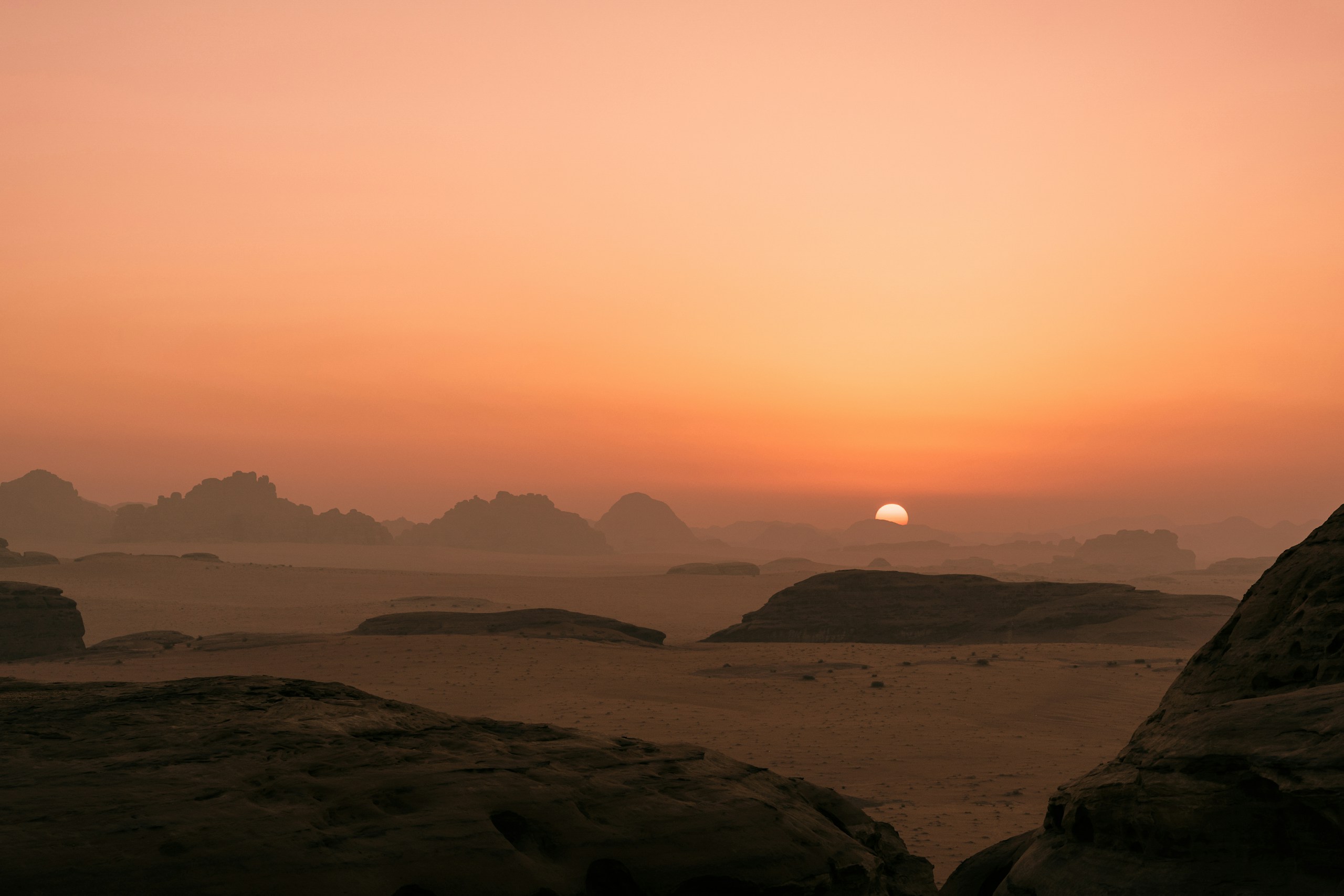 Sunset over the Hisma Desert in Saudi Arabia HD Wallpaper
