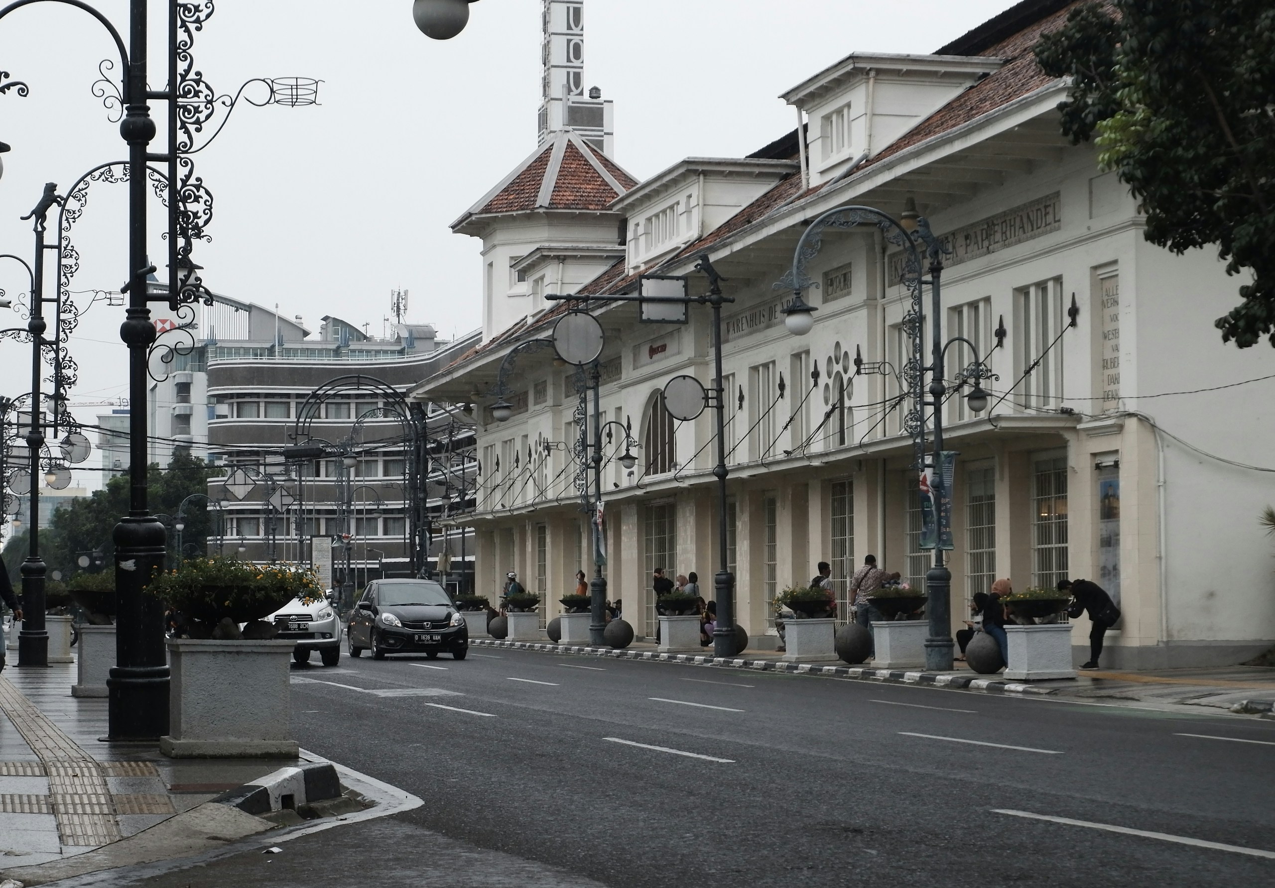 Historic Colonial Building on Bandung Street HD Wallpaper