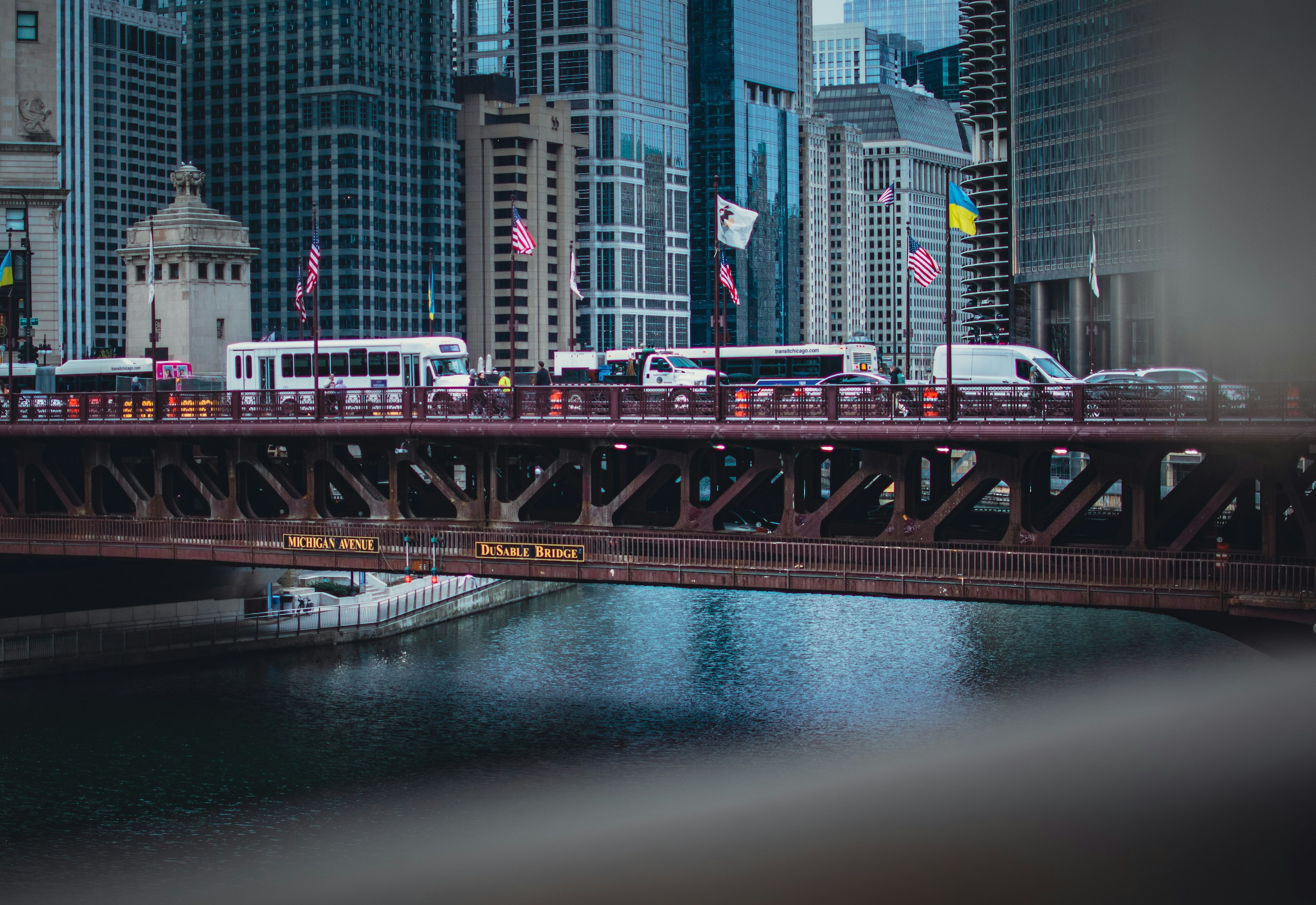 DuSable Bridge across the Chicago River HD Wallpaper