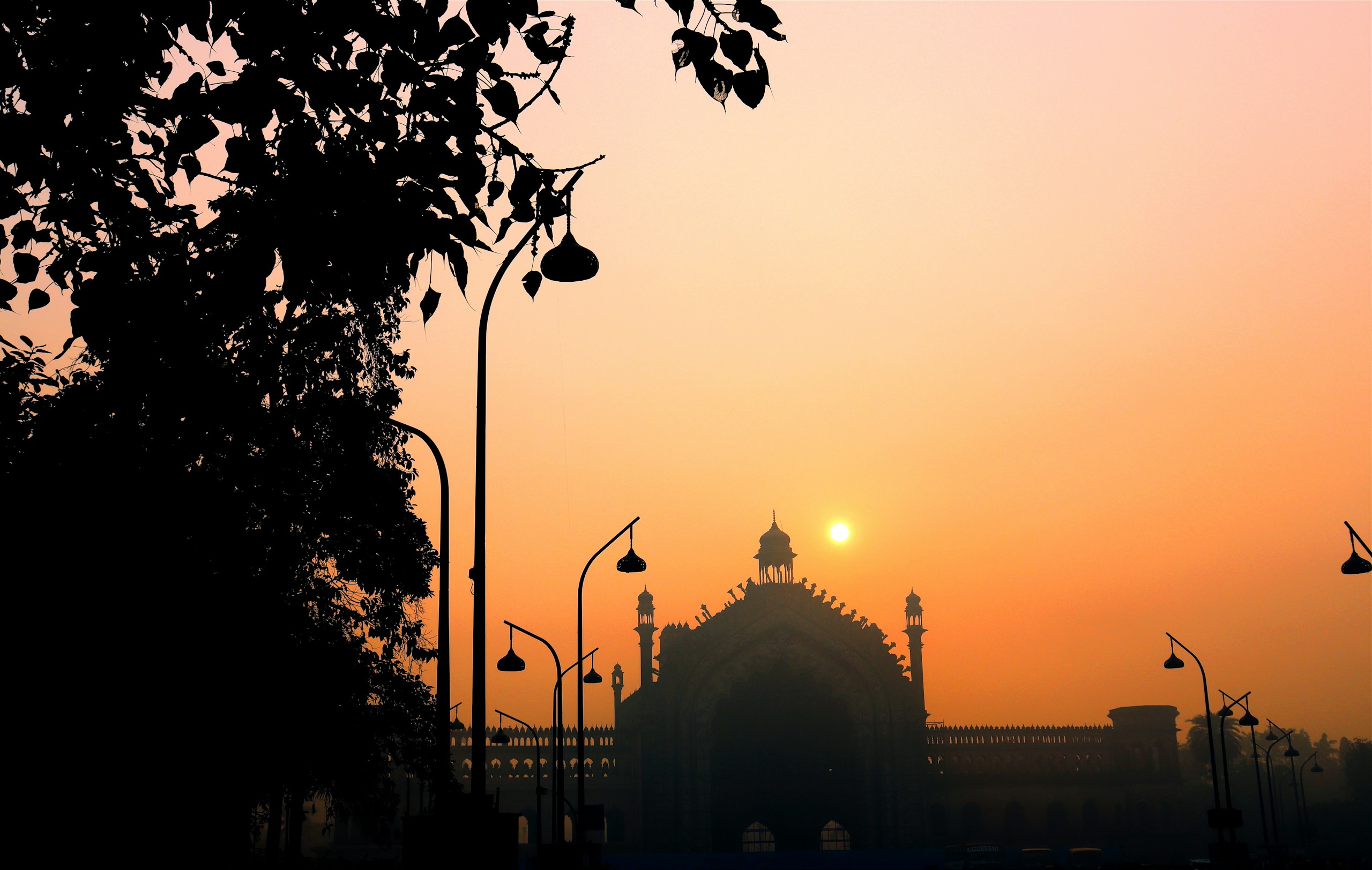 Silhouette of Rumi Darwaza Gateway at Sunset HD Wallpaper