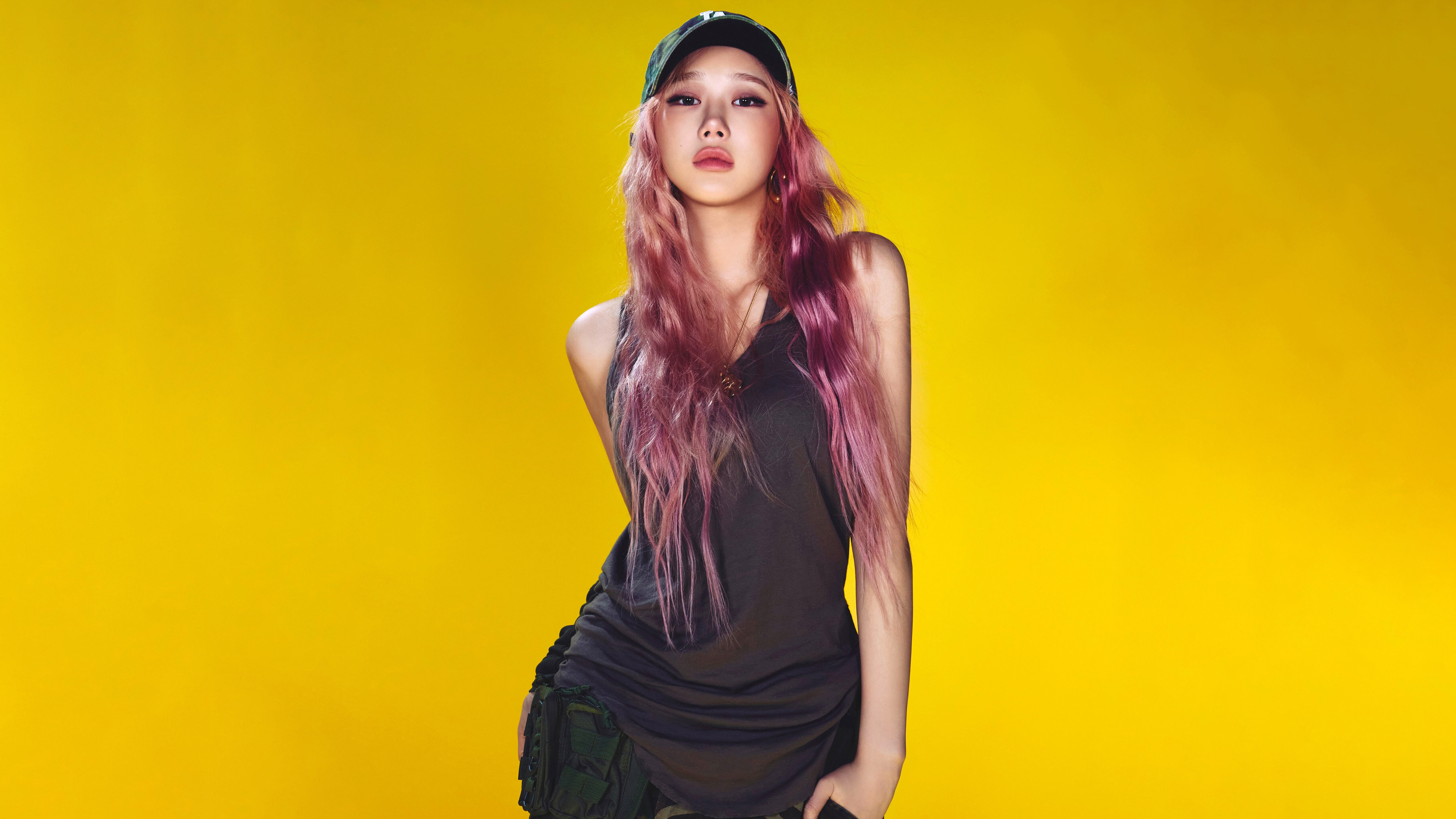 Giselle of K-pop Group aespa with Pink Hair HD Wallpaper