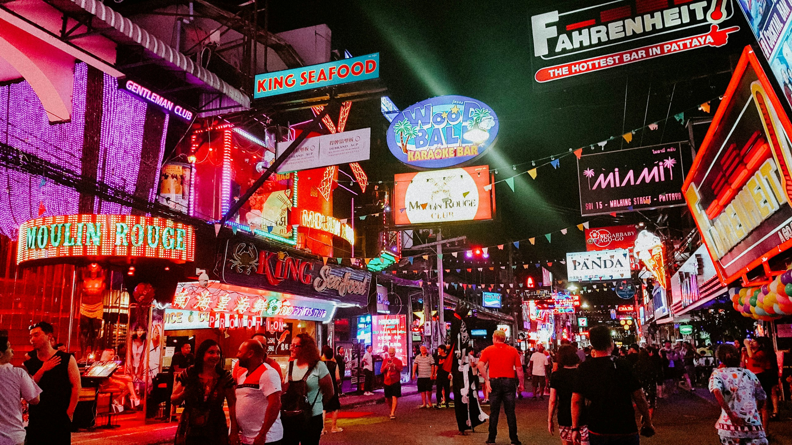 Crowded Walking Street in Pattaya Thailand at Night HD Wallpaper
