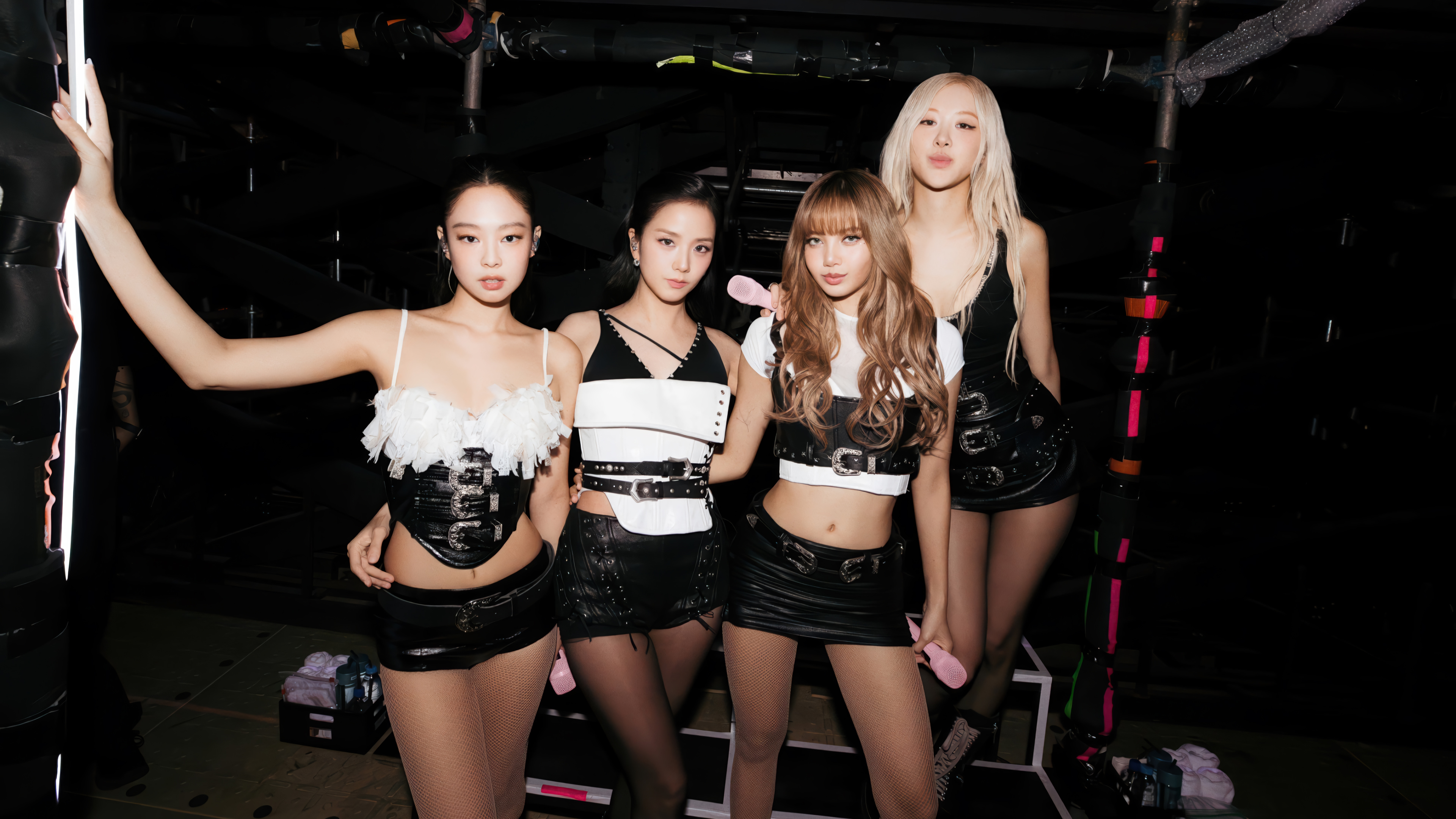 BLACKPINK Members Jennie Jisoo Lisa and Rosé HD Wallpaper