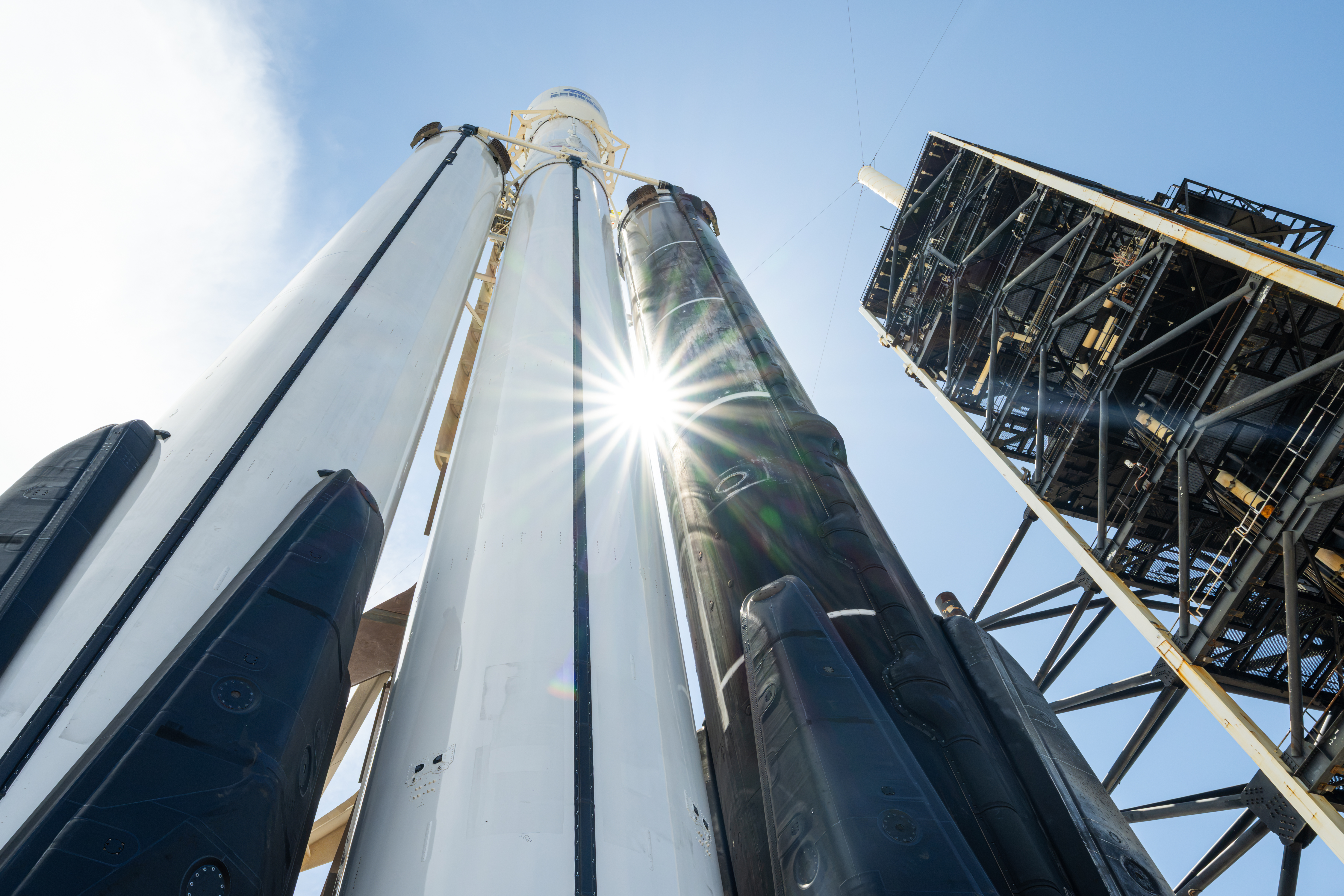 SpaceX Falcon Heavy Rocket on the Launch Pad HD Wallpaper