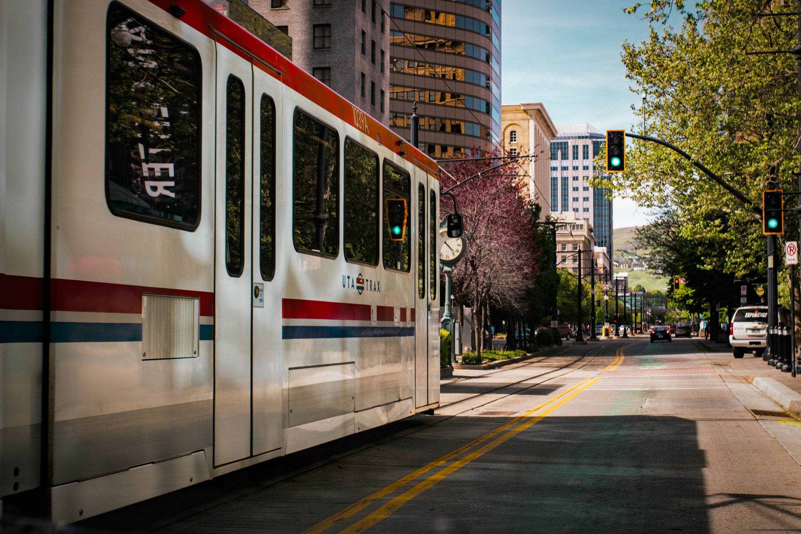 UTA TRAX Light Rail Train in Salt Lake City HD Wallpaper