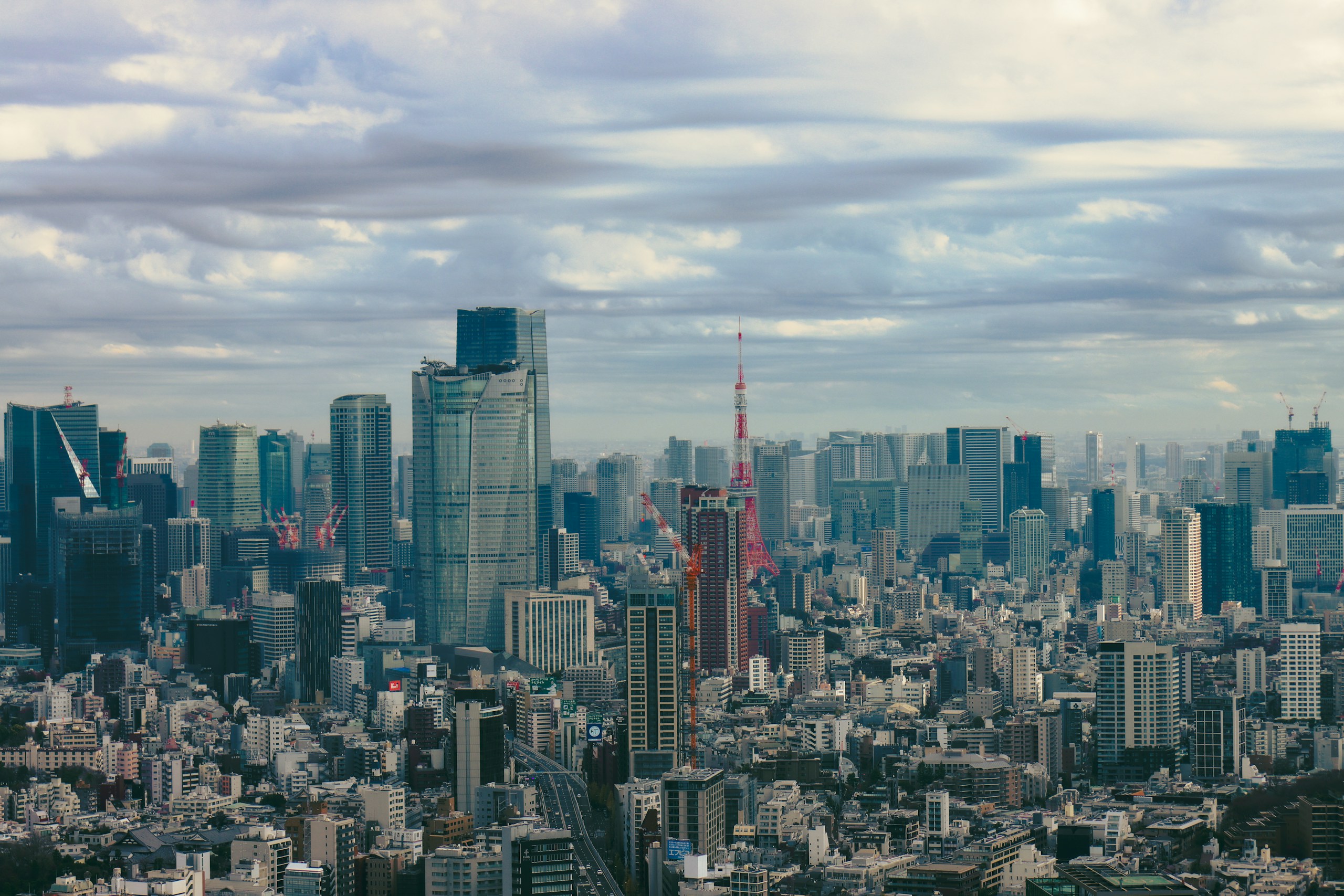 Tokyo City Skyline with Tokyo Tower HD Wallpaper