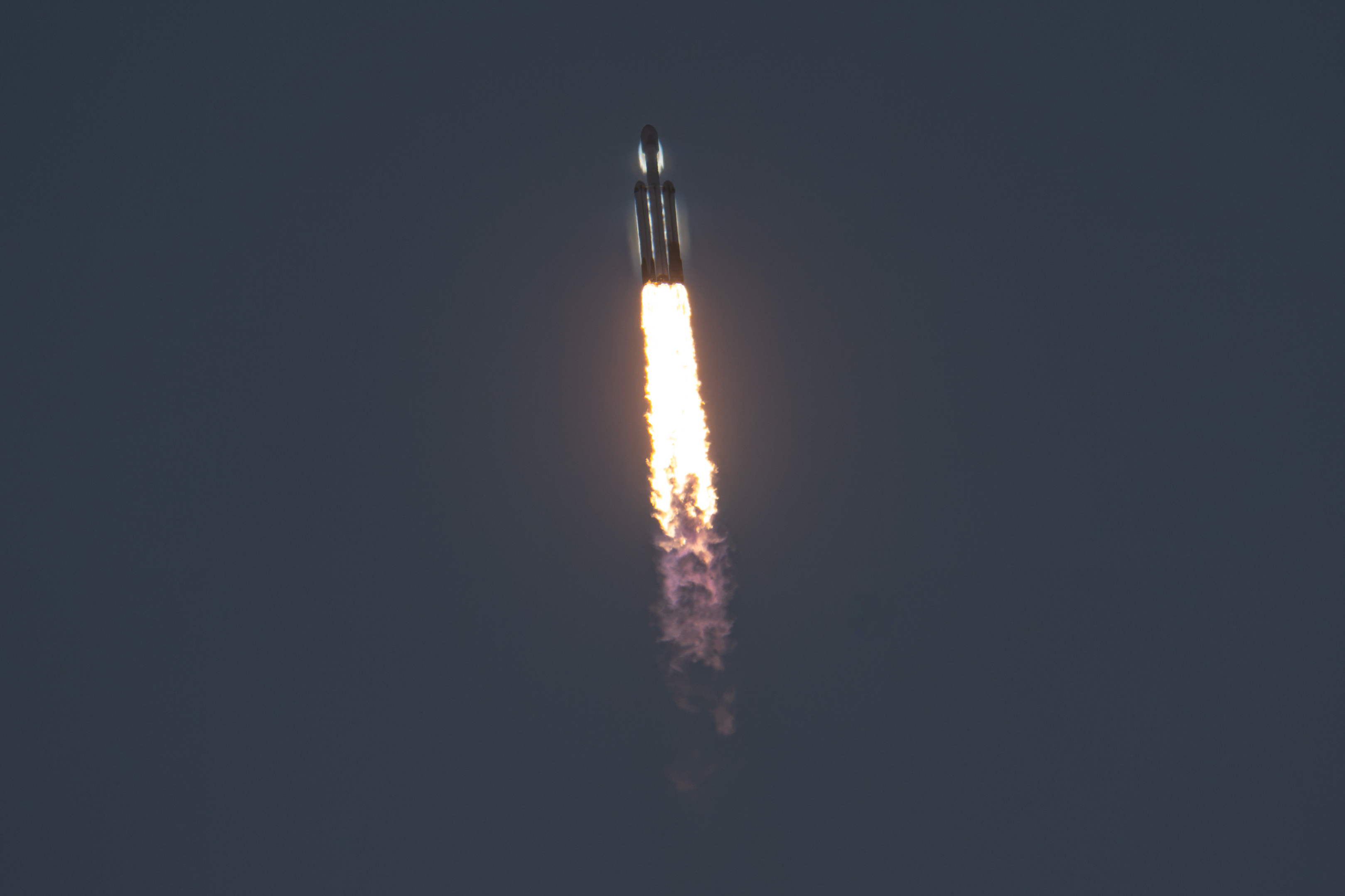 SpaceX Falcon Heavy Rocket Launching Into the Sky HD Wallpaper