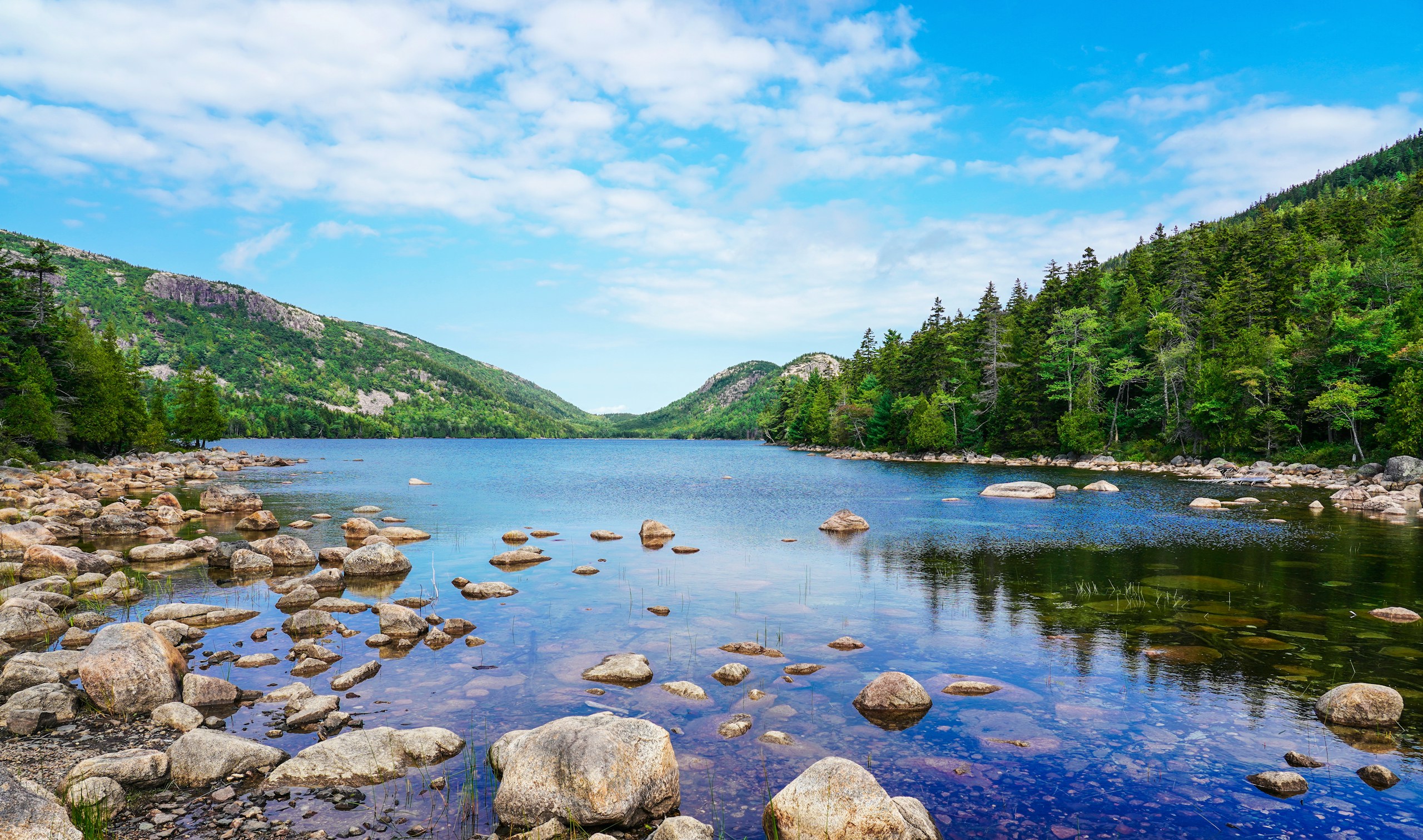 Jordan Pond and the Bubbles in Acadia National Park HD Wallpaper