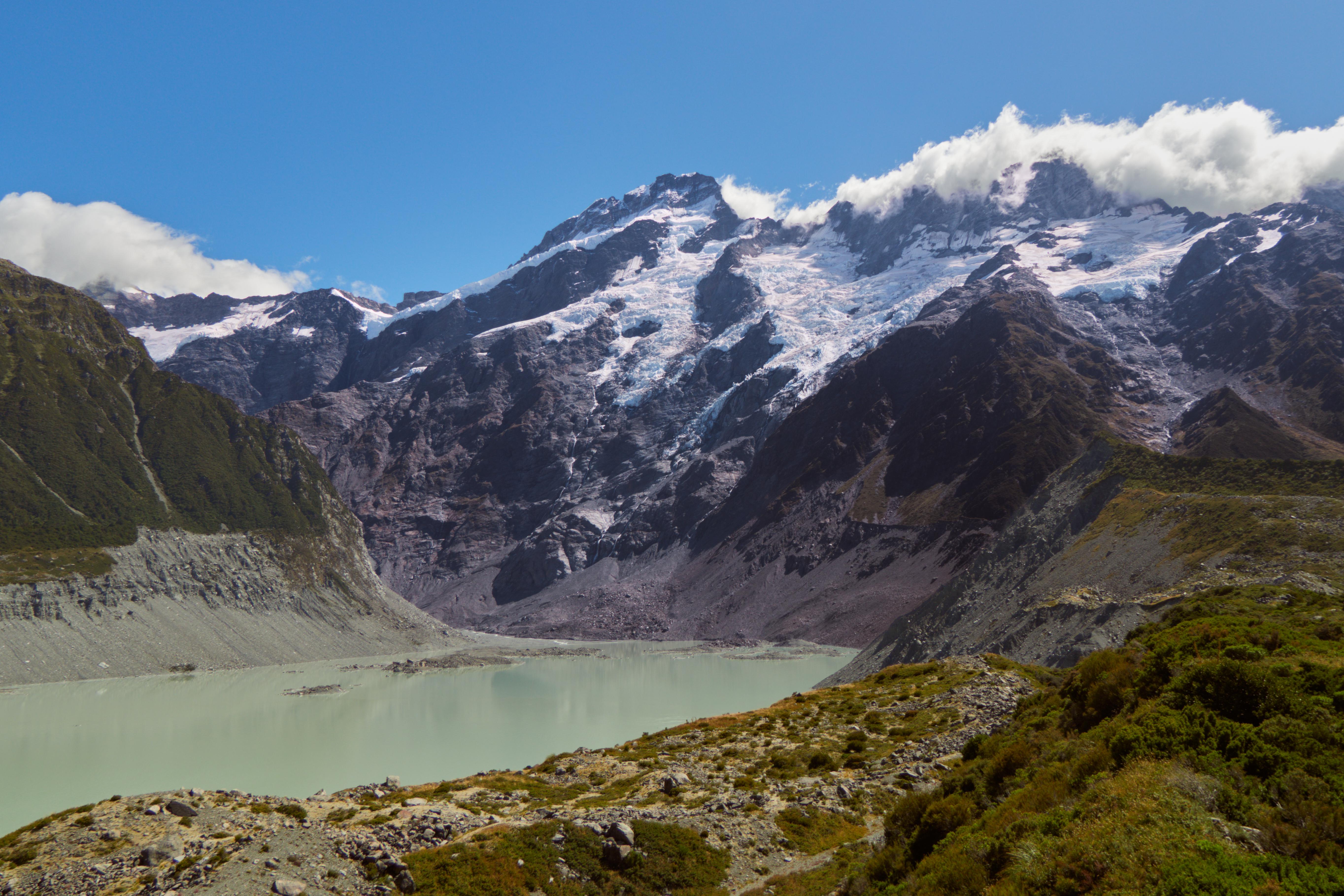 Aoraki Mount Cook National Park in New Zealand HD Wallpaper