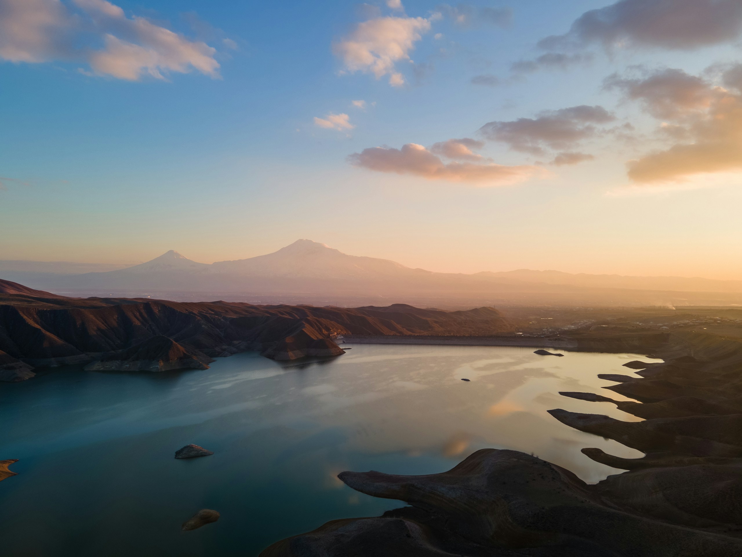 Ararat mountain and Azat reservoir at sunset HD Wallpaper