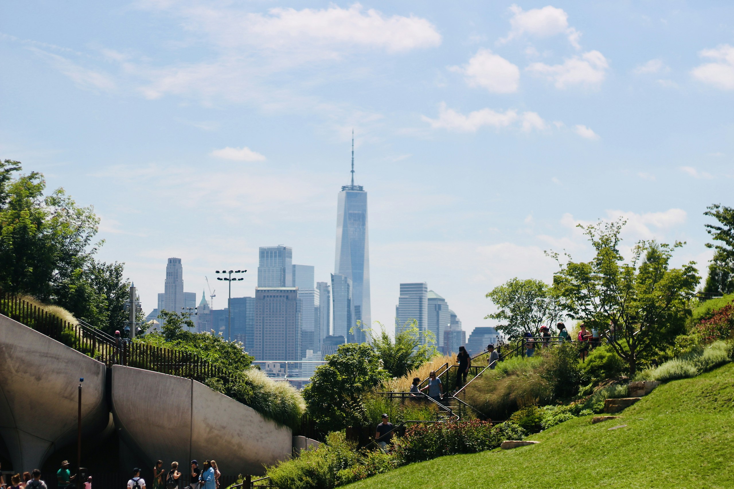Park with New York City skyline in the background HD Wallpaper