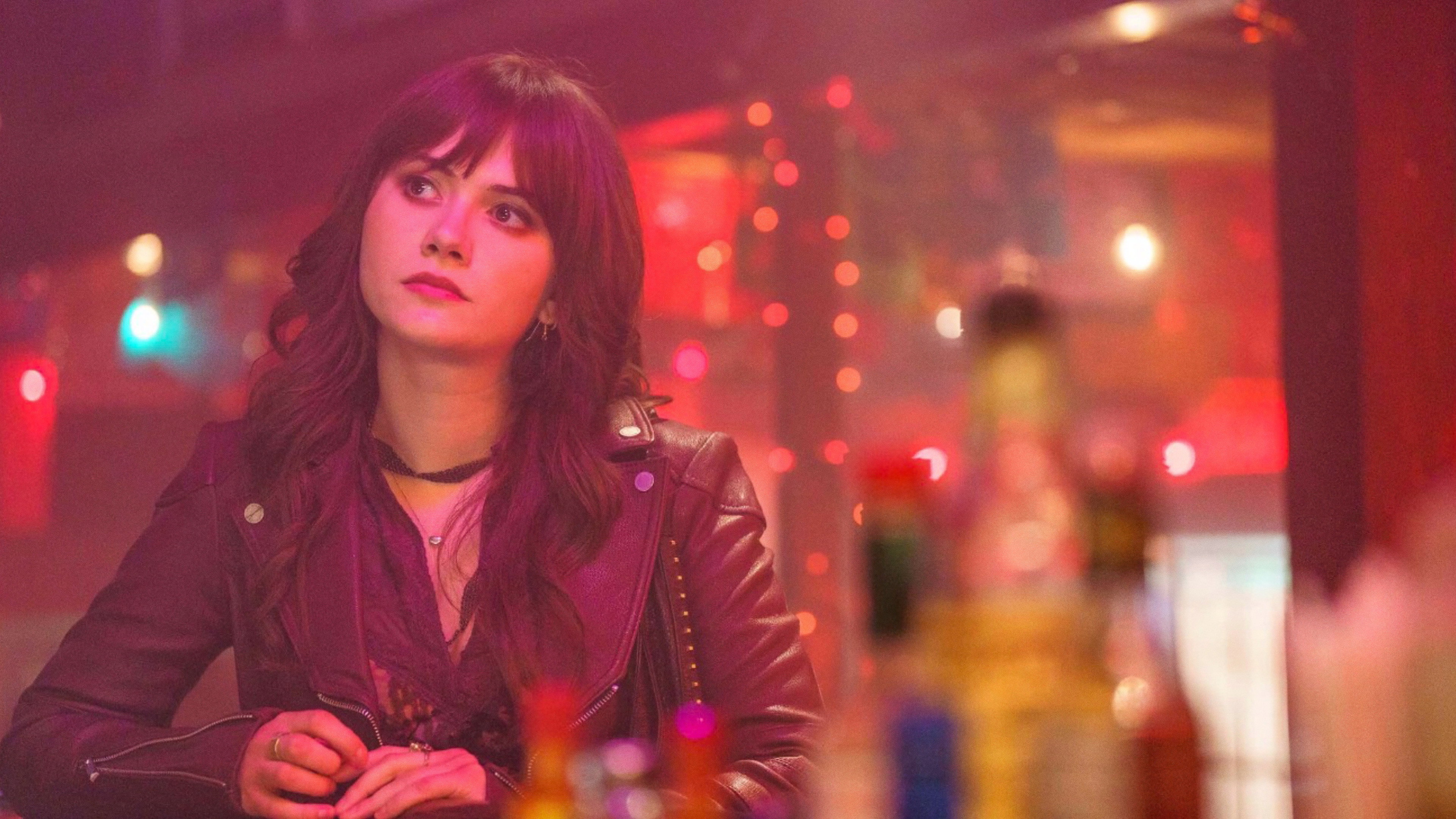 Zooey Deschanel in a dimly lit bar HD Wallpaper