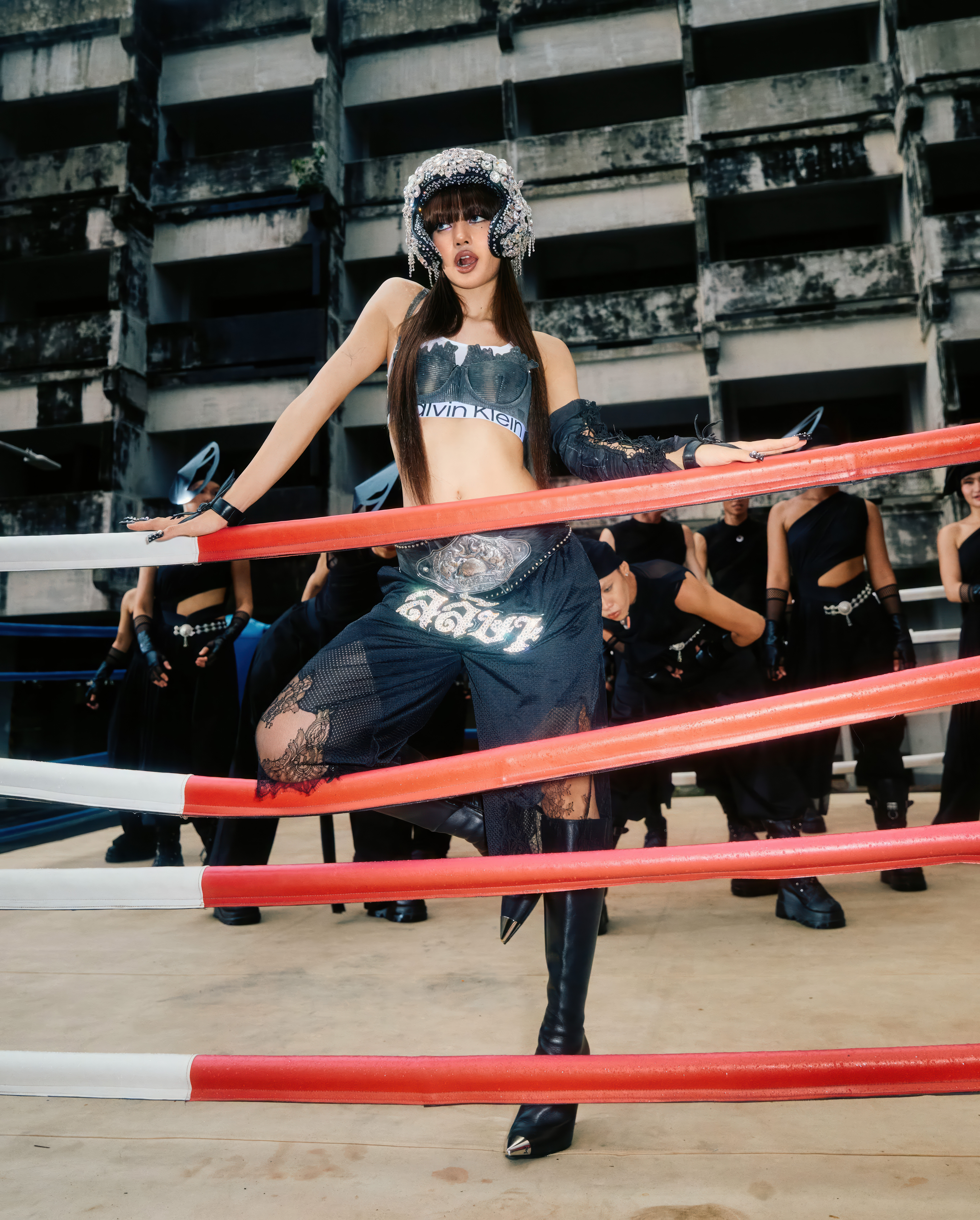 Woman in boxing ring with Calvin Klein outfit HD Wallpaper