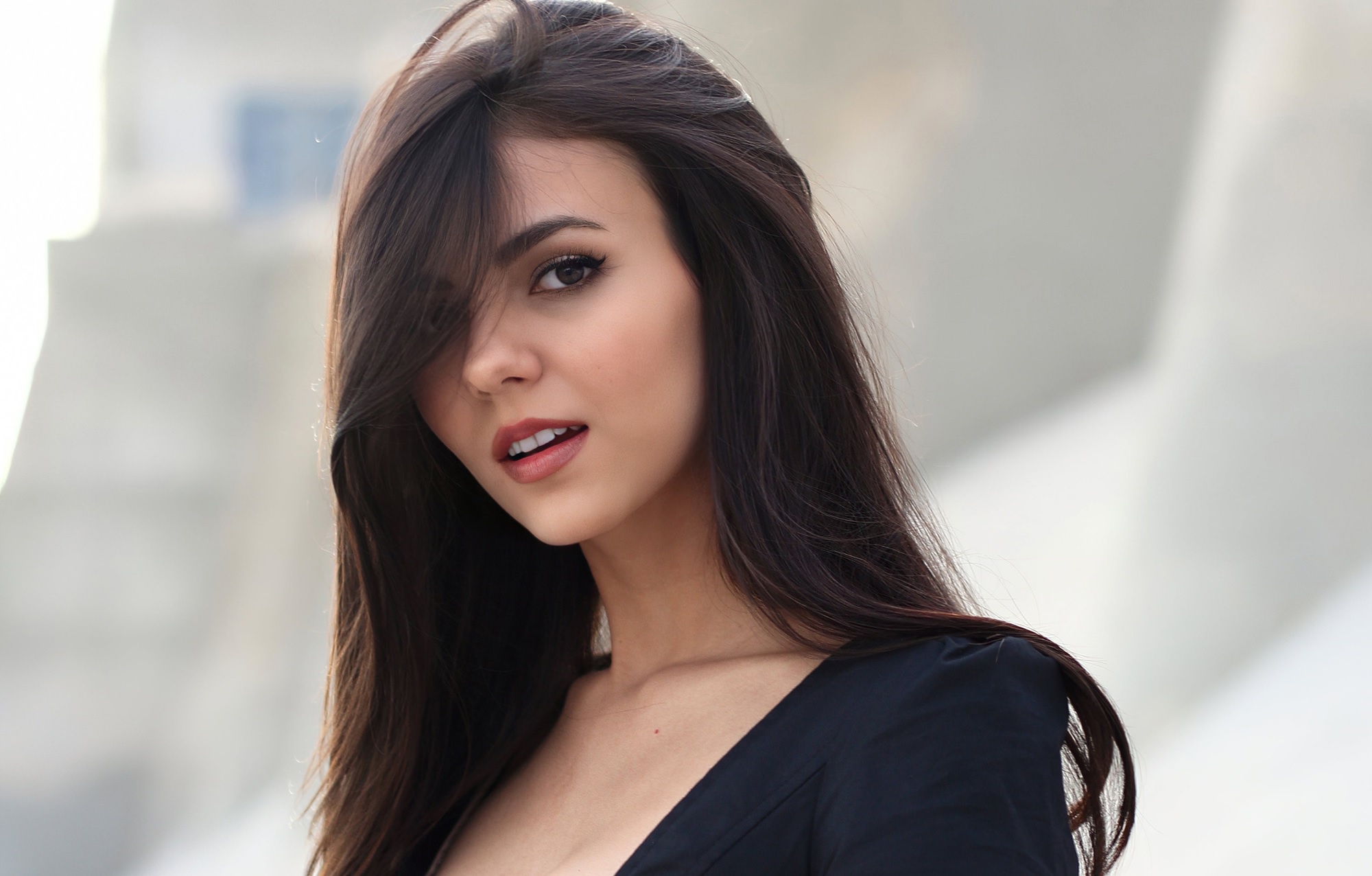 Victoria Justice HD Wallpaper