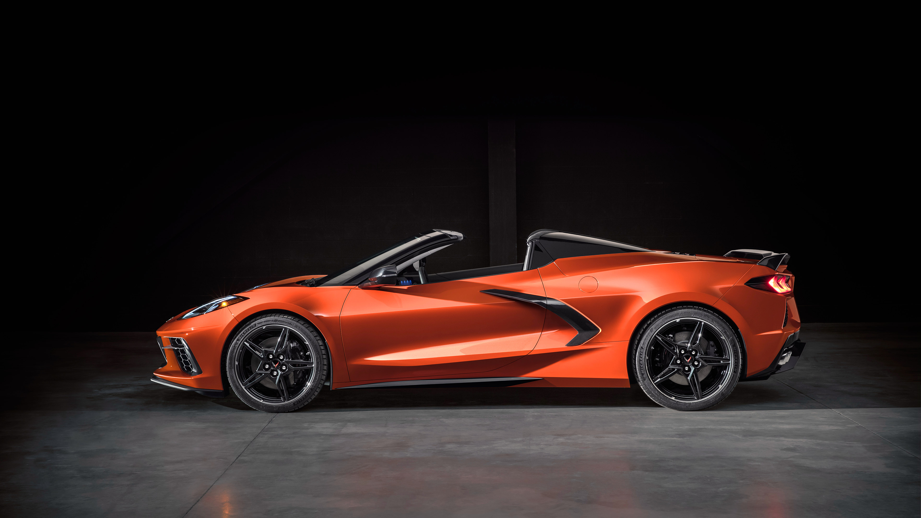 2020 Chevrolet Corvette C8 Stingray Convertible HD Wallpaper