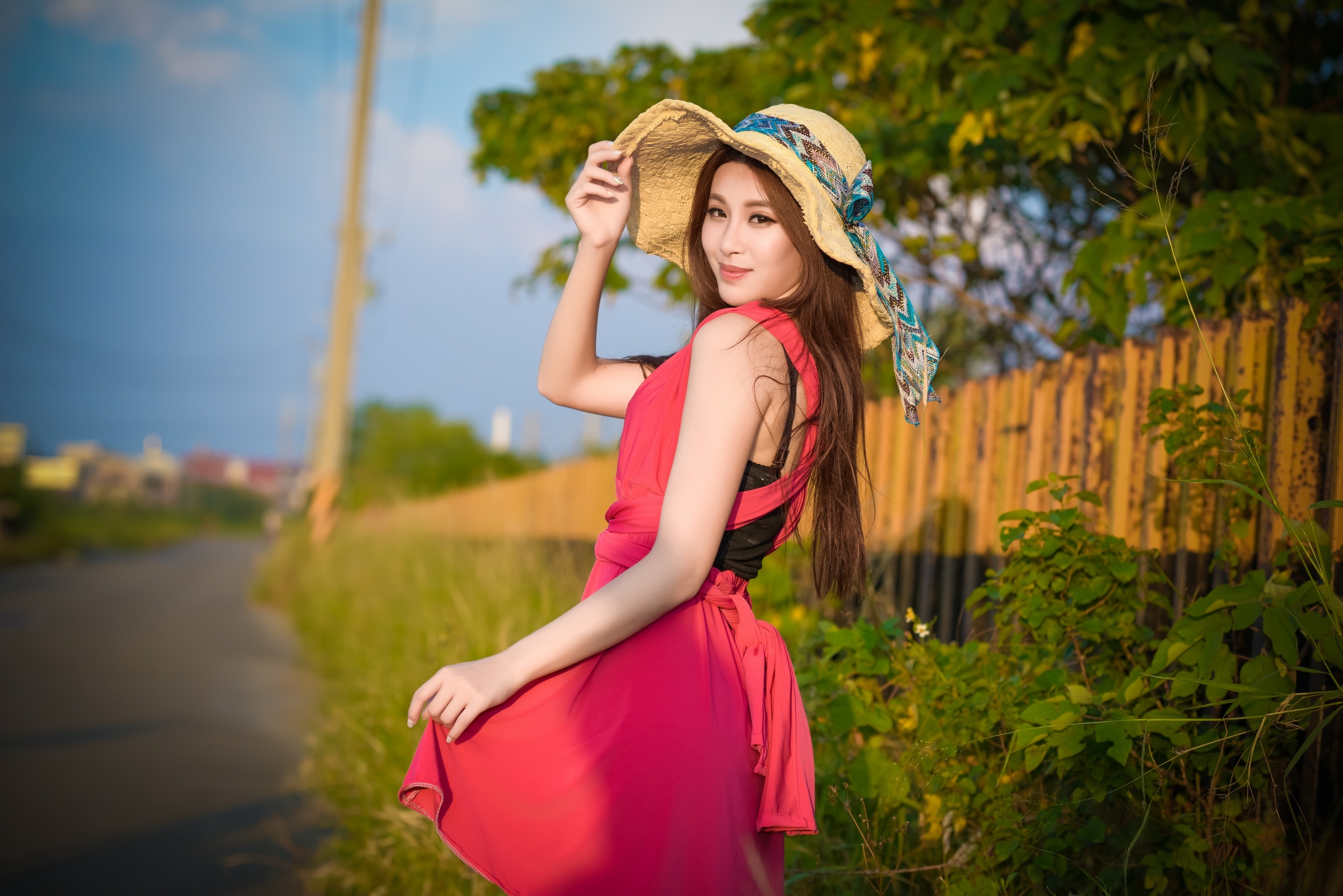 Woman in red dress and hat HD Wallpaper