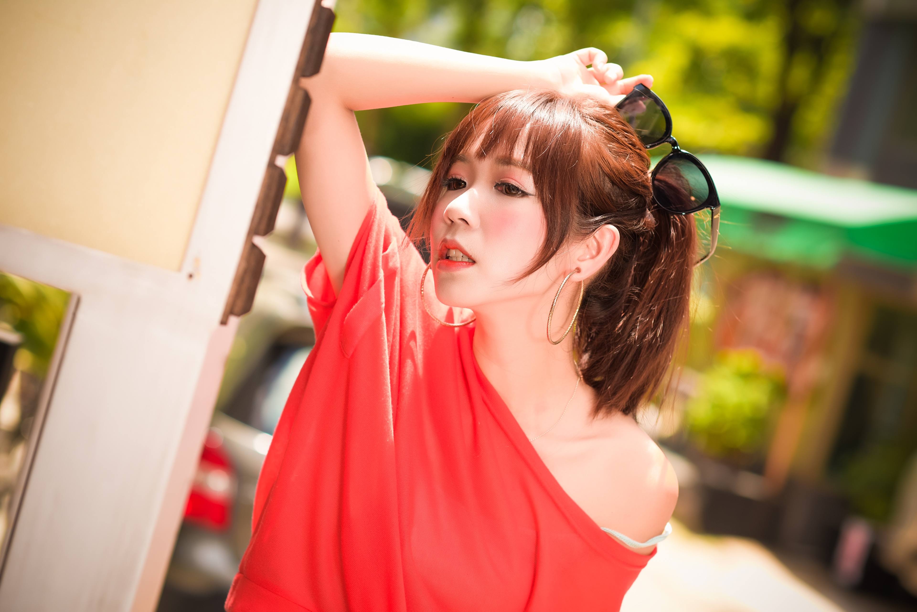Asian woman with sunglasses in her hair HD Wallpaper