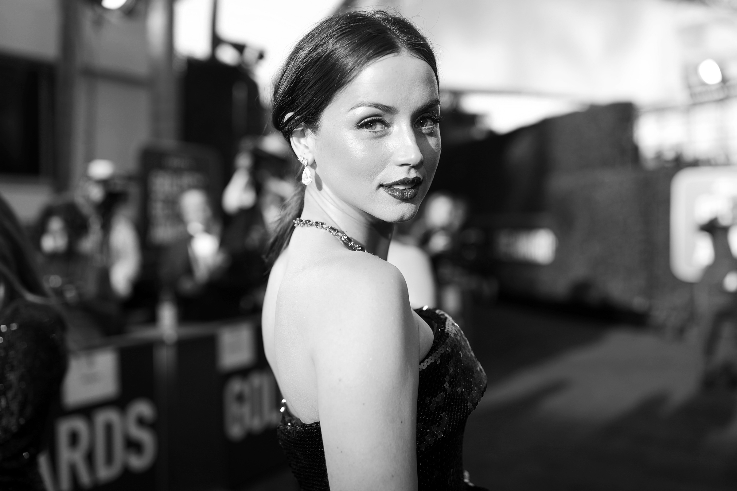 Ana de Armas at Golden Globe Awards HD Wallpaper
