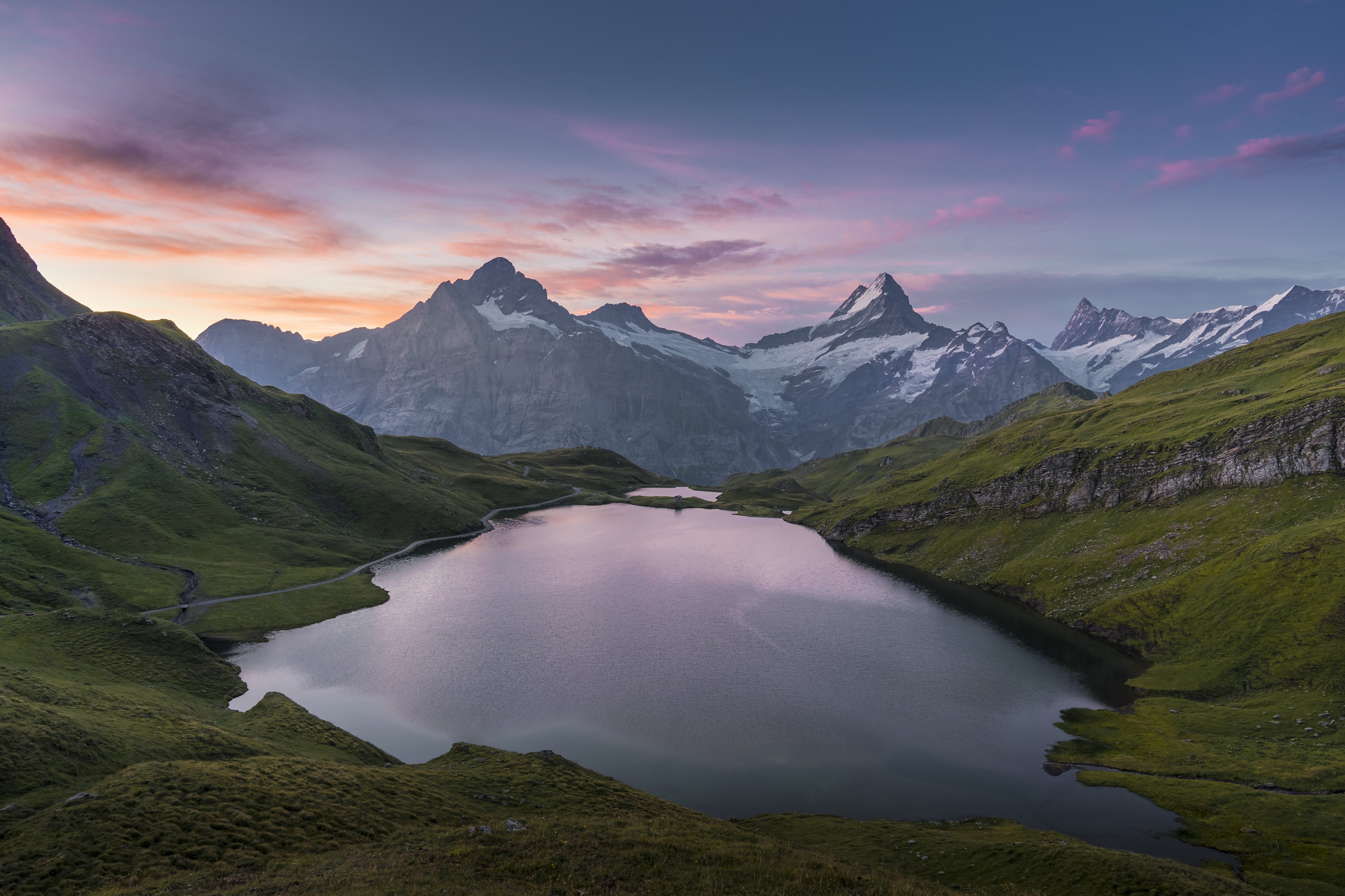 Grindelwald and Wetterhorn mountains over Bachalpsee lake at sunrise HD Wallpaper