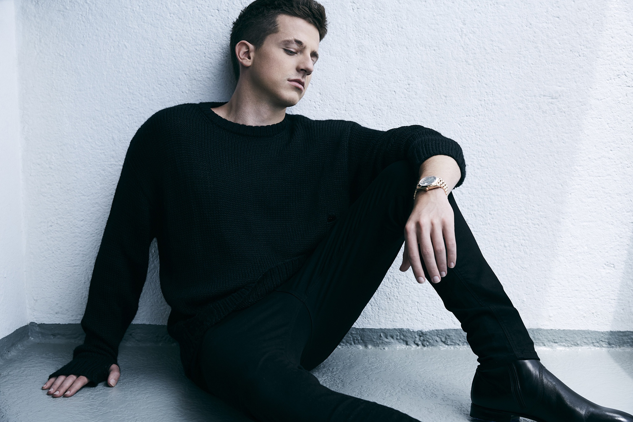 Charlie Puth sitting on floor HD Wallpaper