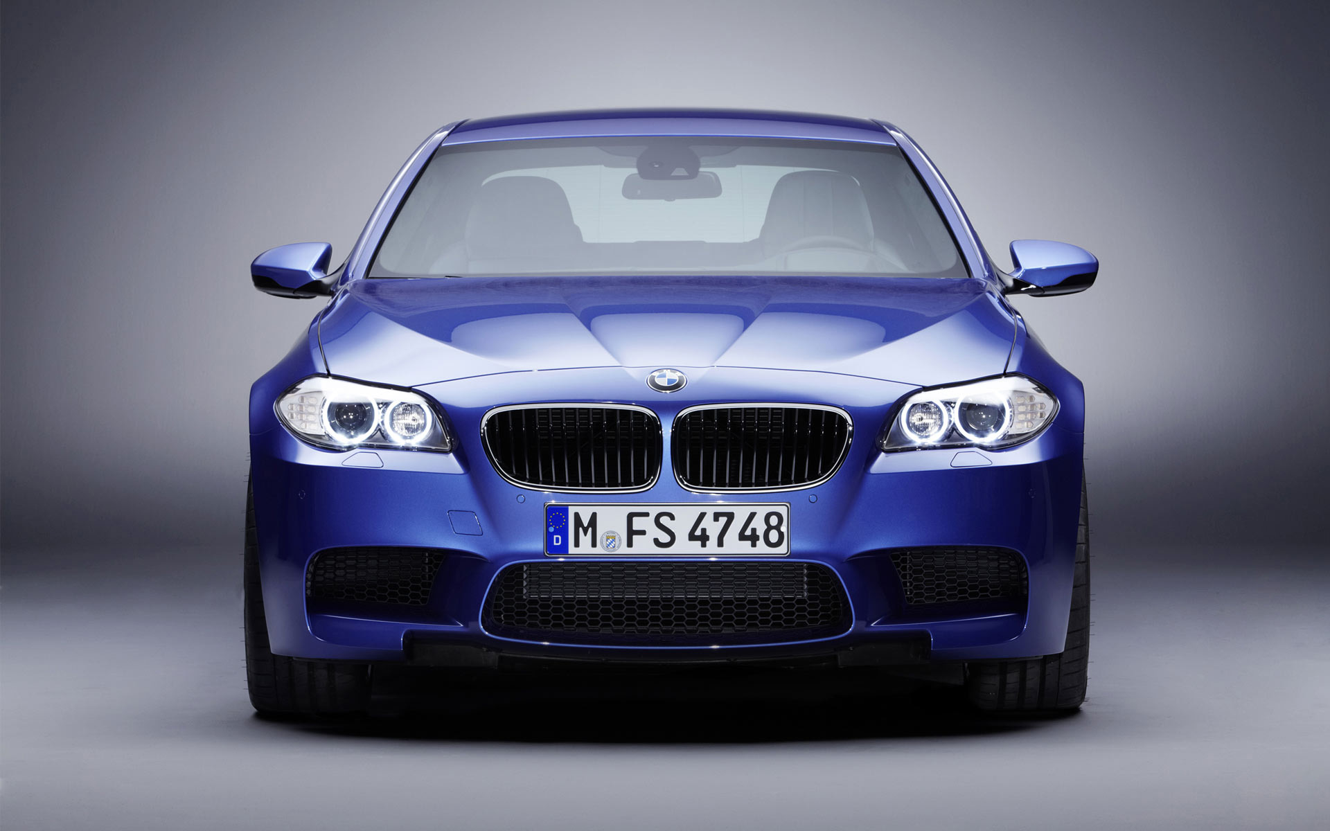 Blue 2012 BMW M5 Sedan HD Wallpaper