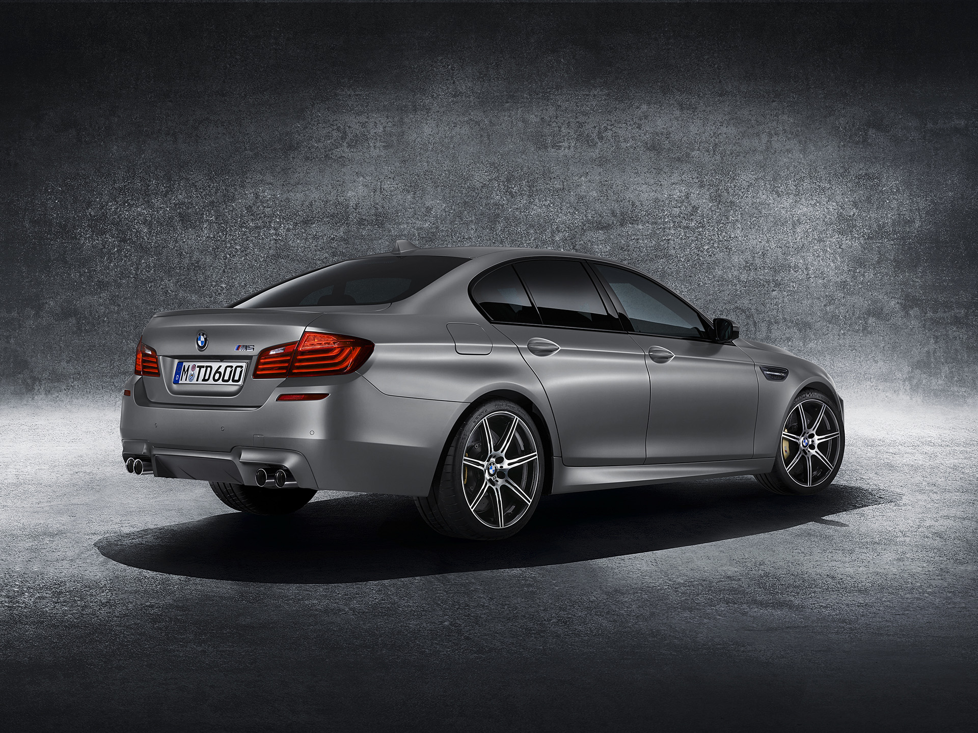 2014 BMW M5 Sedan HD Wallpaper