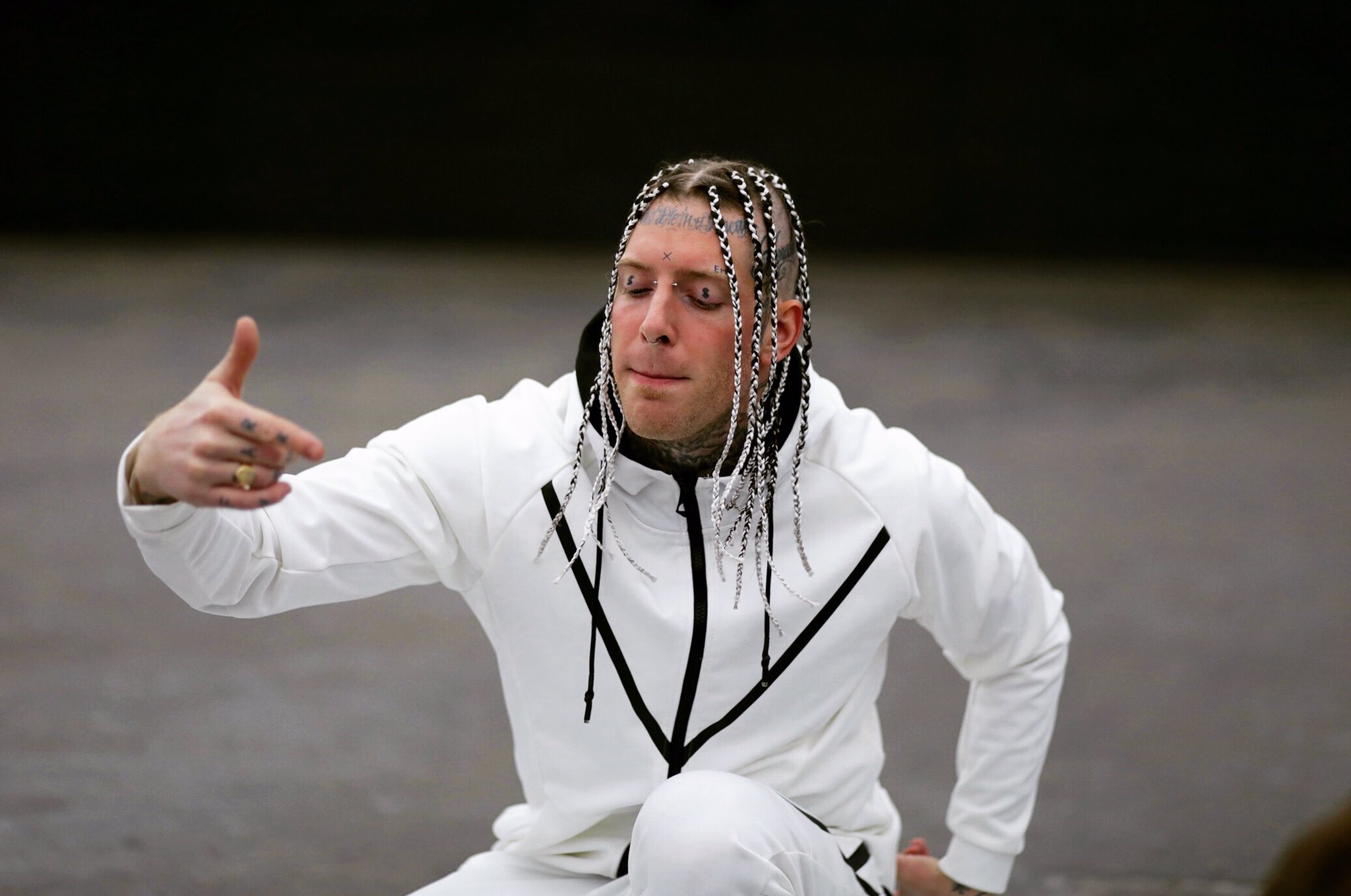 Tom MacDonald with braids HD Wallpaper