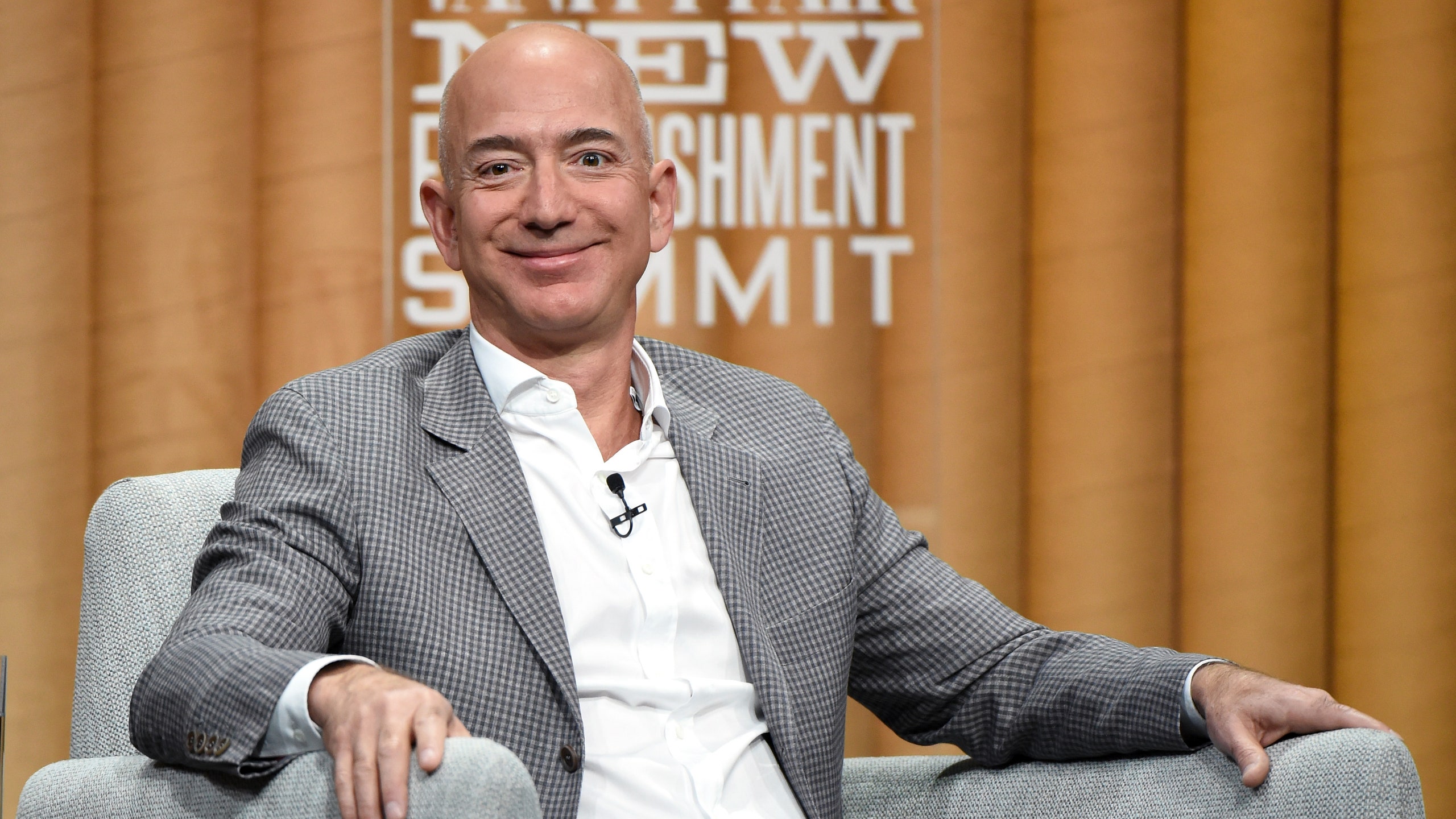 Jeff Bezos at Vanity Fair Summit HD Wallpaper