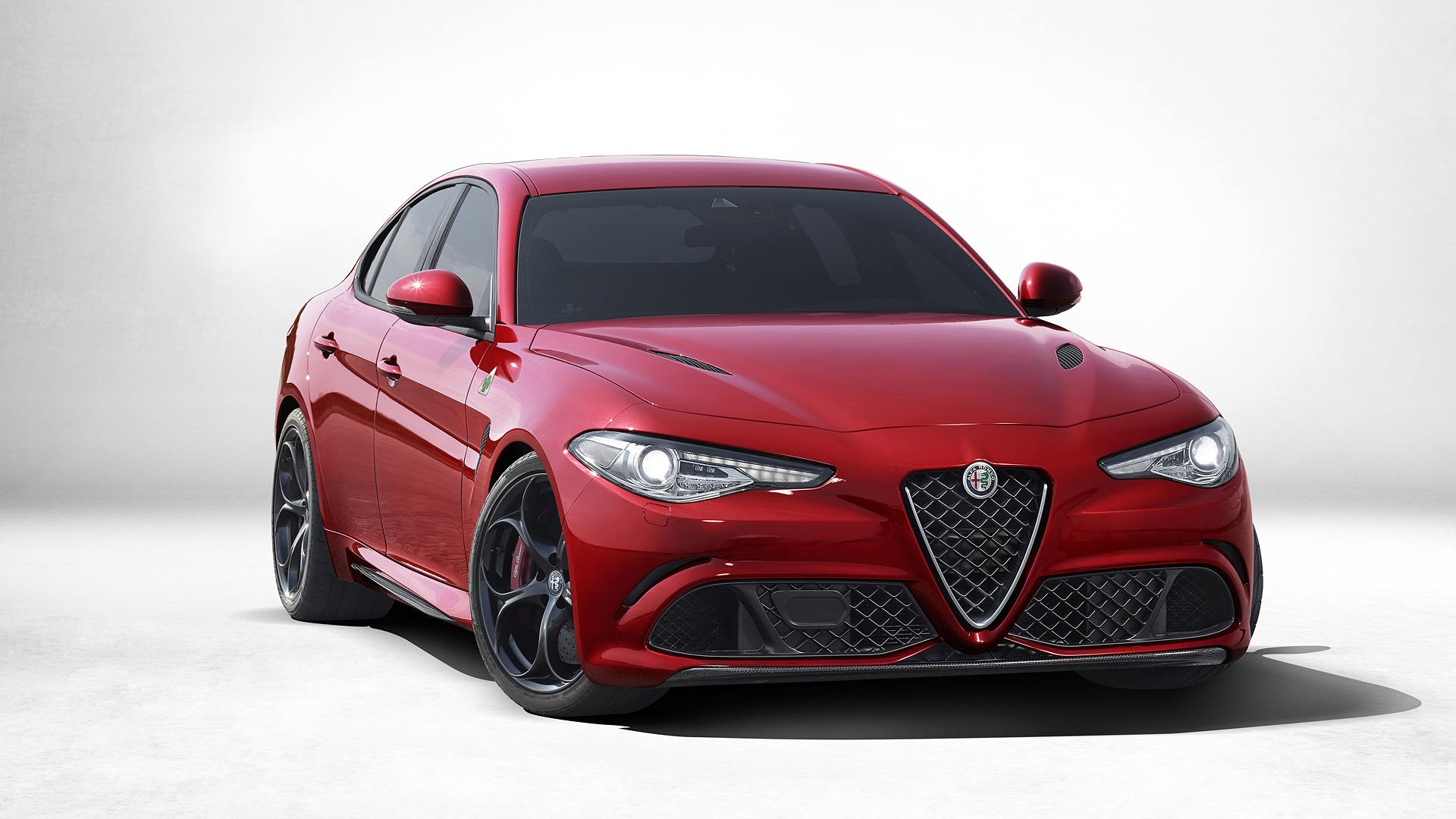 Red 2016 Alfa Romeo Giulia Quadrifoglio Sedan HD Wallpaper