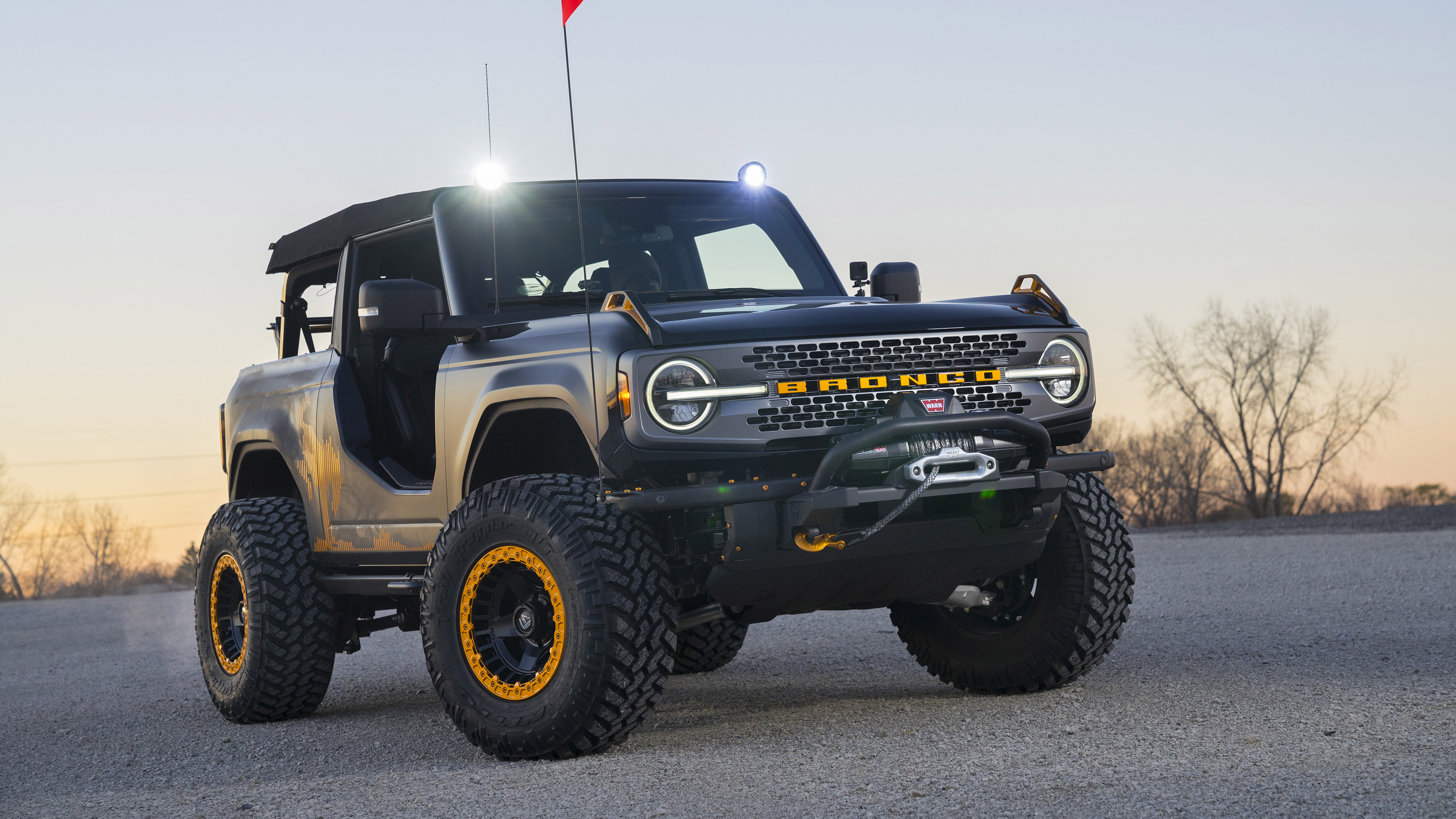 Ford Bronco Badlands Sasquatch with off-road modifications HD Wallpaper