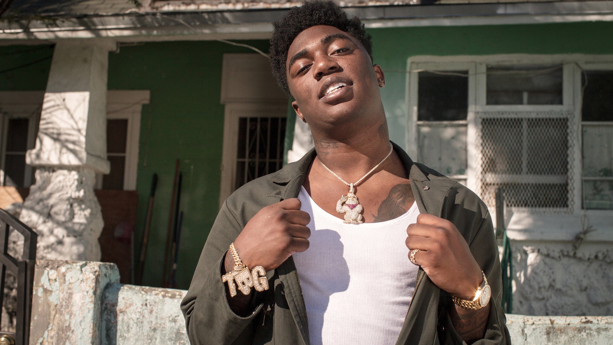 Fredo Bang in front of a house HD Wallpaper