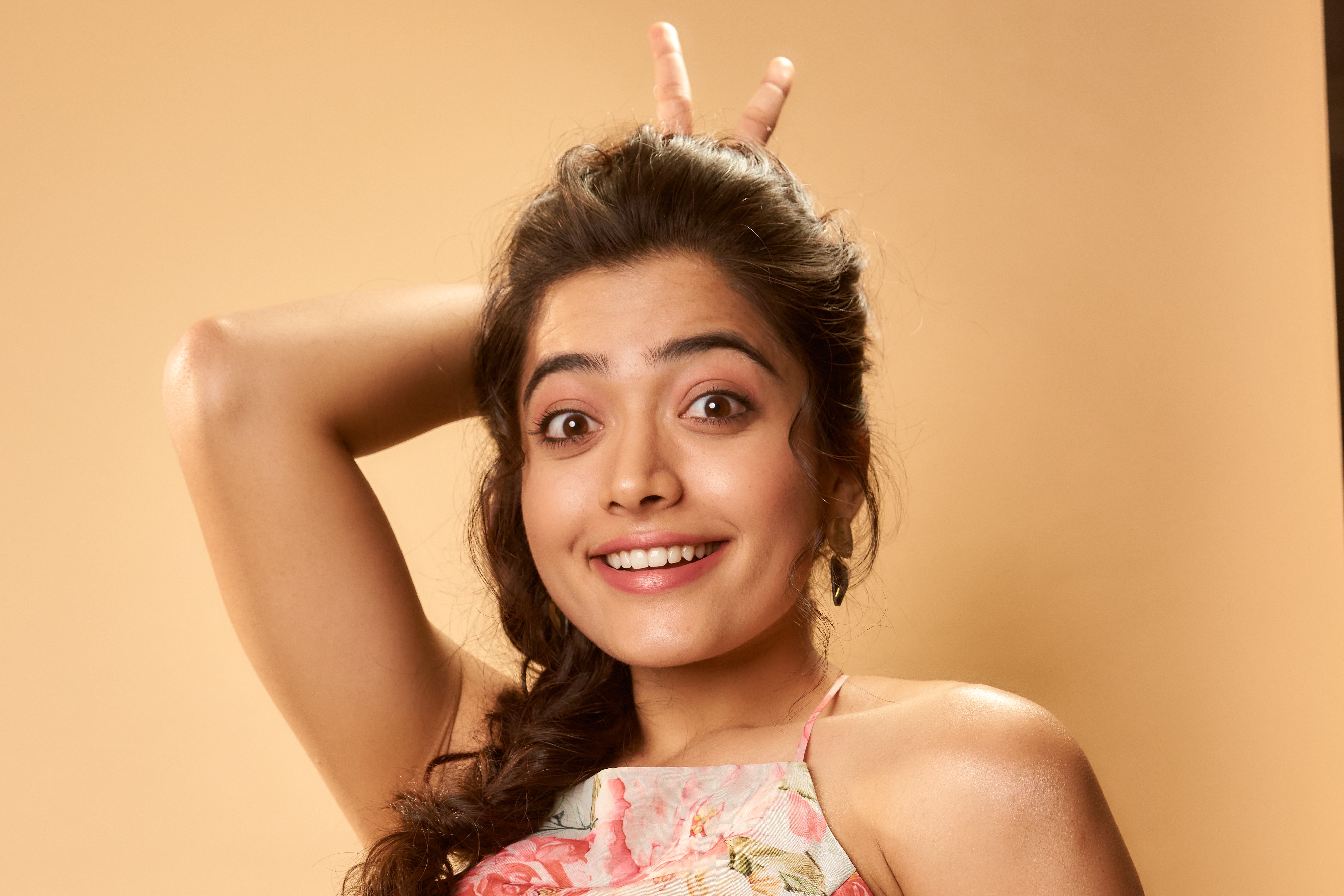 Rashmika Mandanna Smiling in 4K Portrait HD Wallpaper