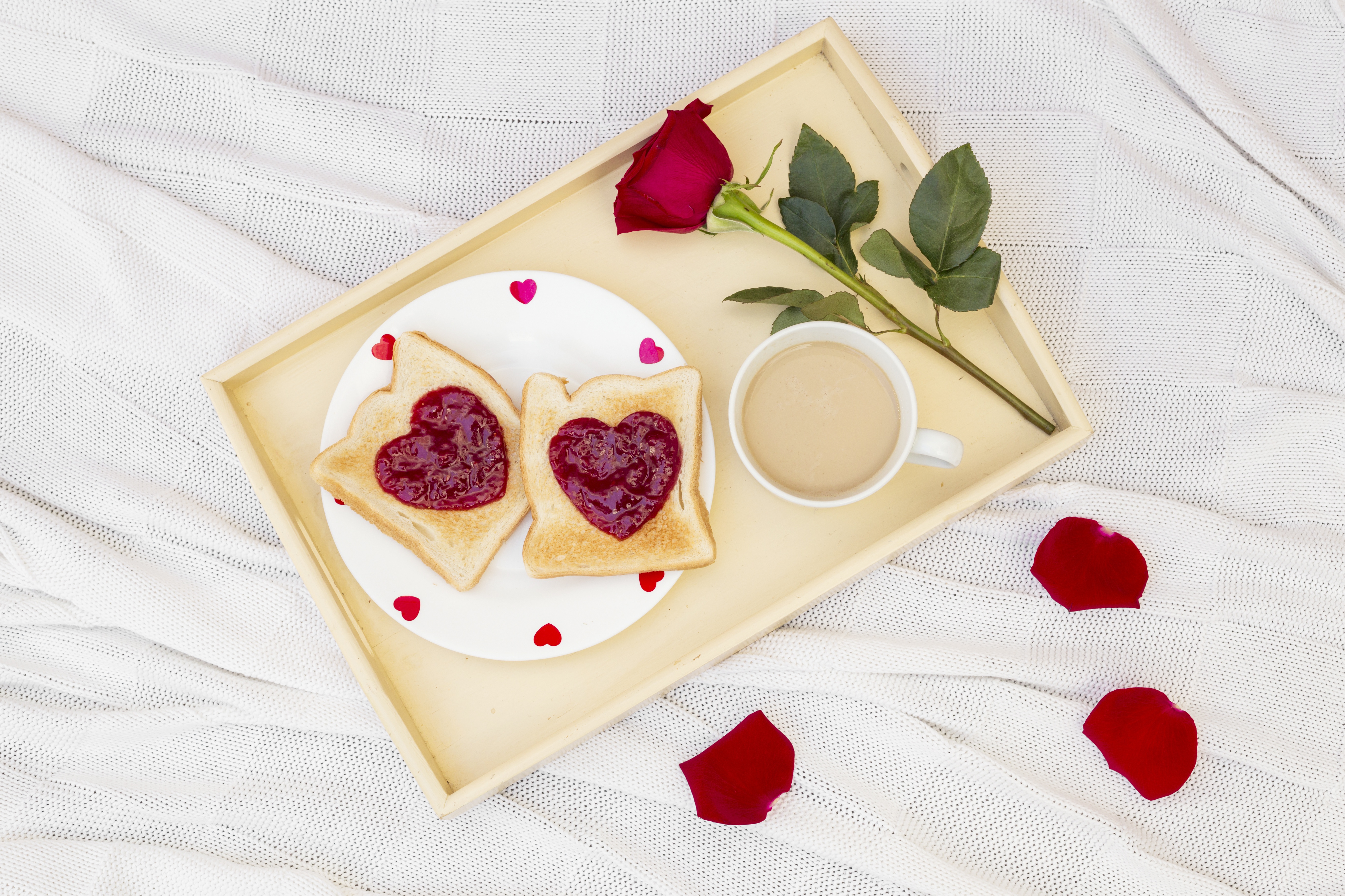 Romantic breakfast with heart-shaped toast and rose HD Wallpaper