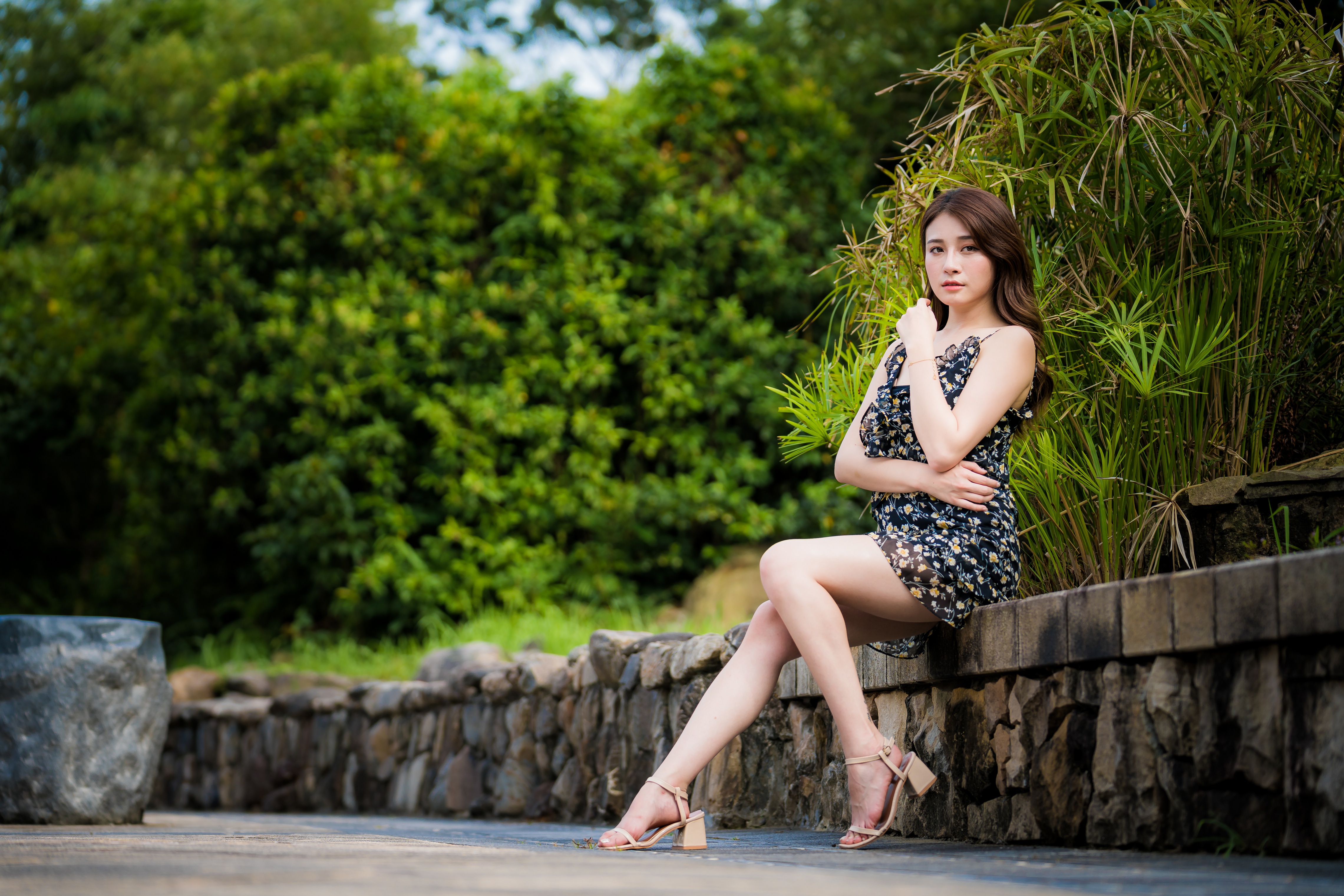 Asian Woman in Dress and High Heels 4K HD Wallpaper