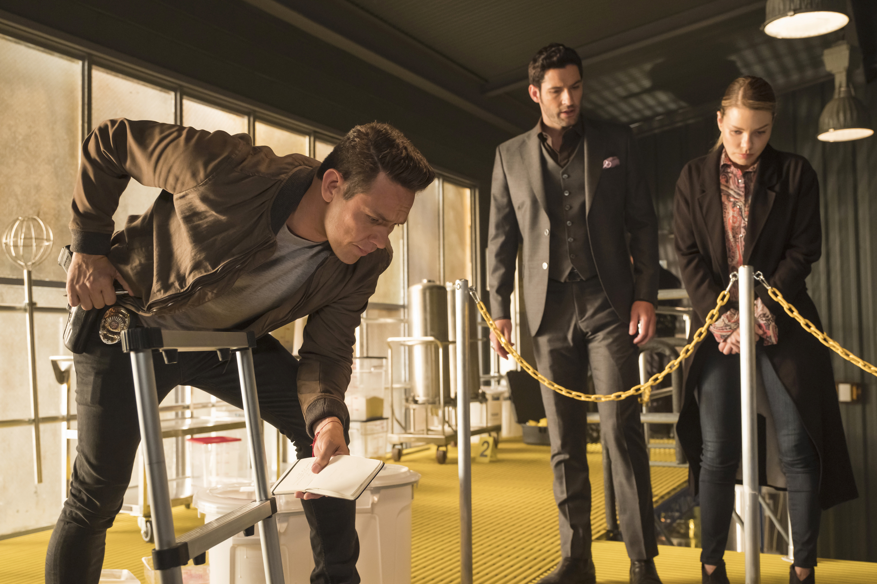 Lucifer Morningstar, Dan Espinoza, and Chloe Decker investigating HD Wallpaper
