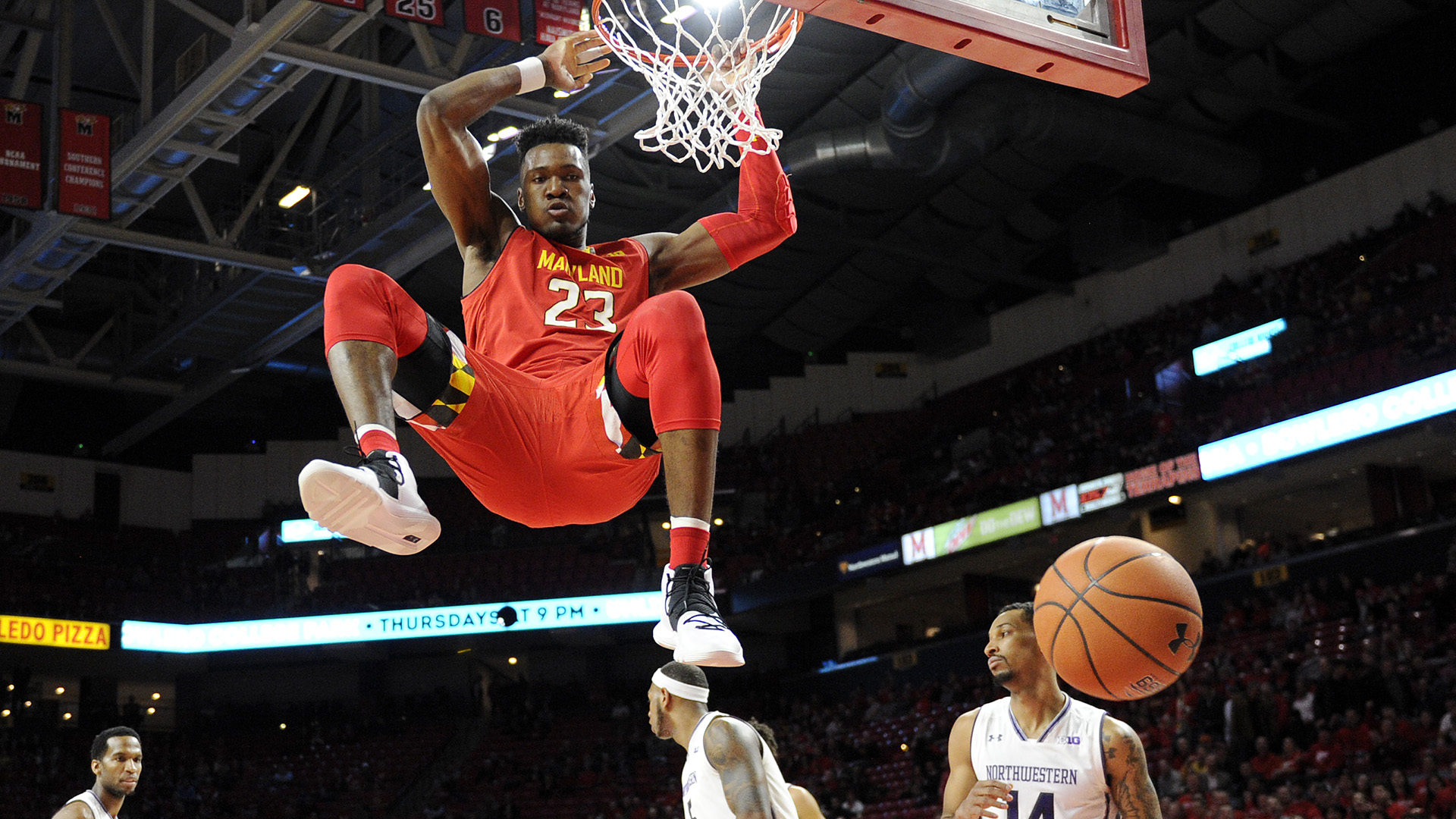 Bruno Fernando of Maryland dunks a basketball HD Wallpaper