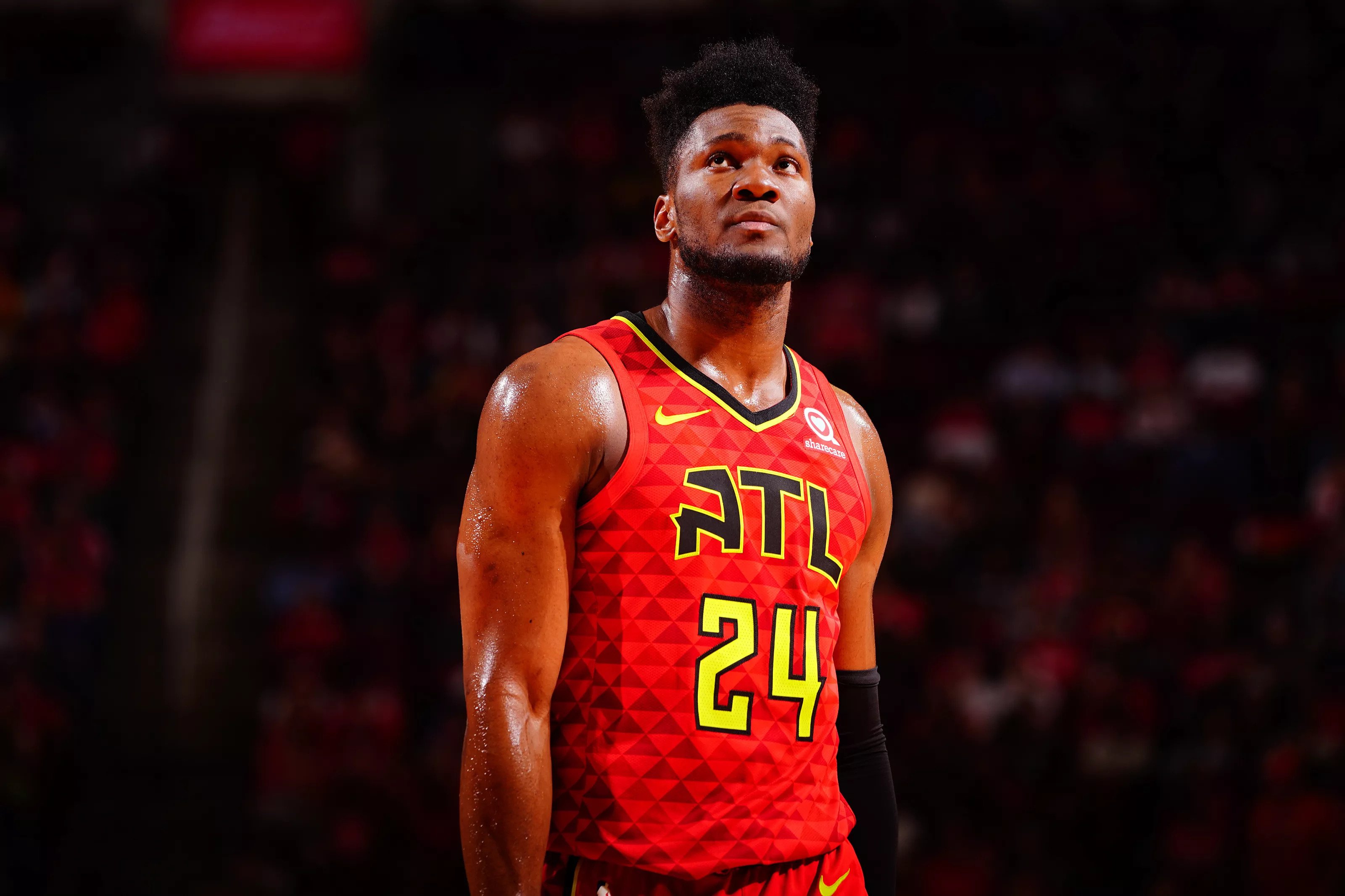 Bruno Fernando wearing Atlanta Hawks jersey #24 HD Wallpaper
