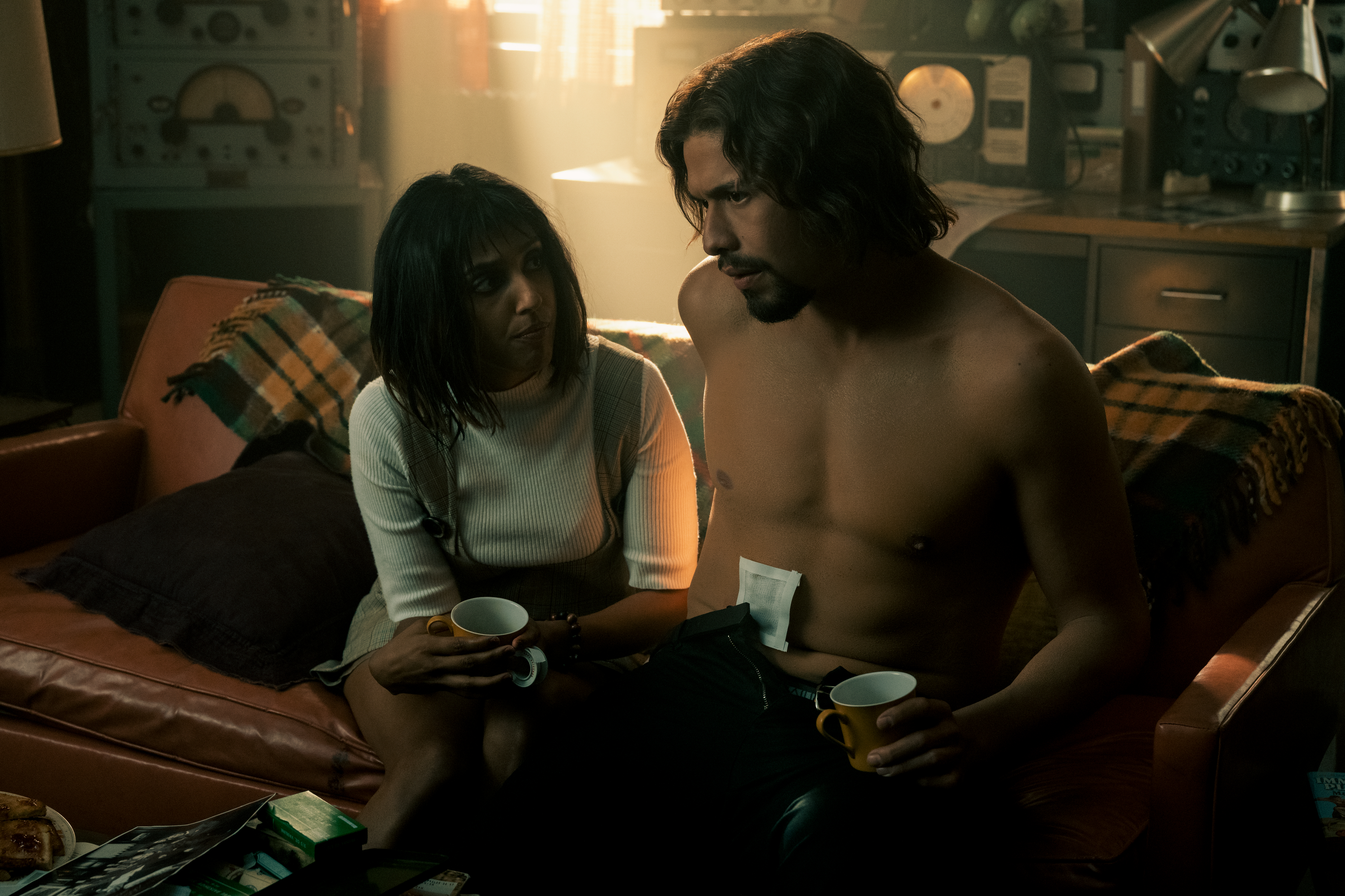 Lila and Diego from The Umbrella Academy HD Wallpaper