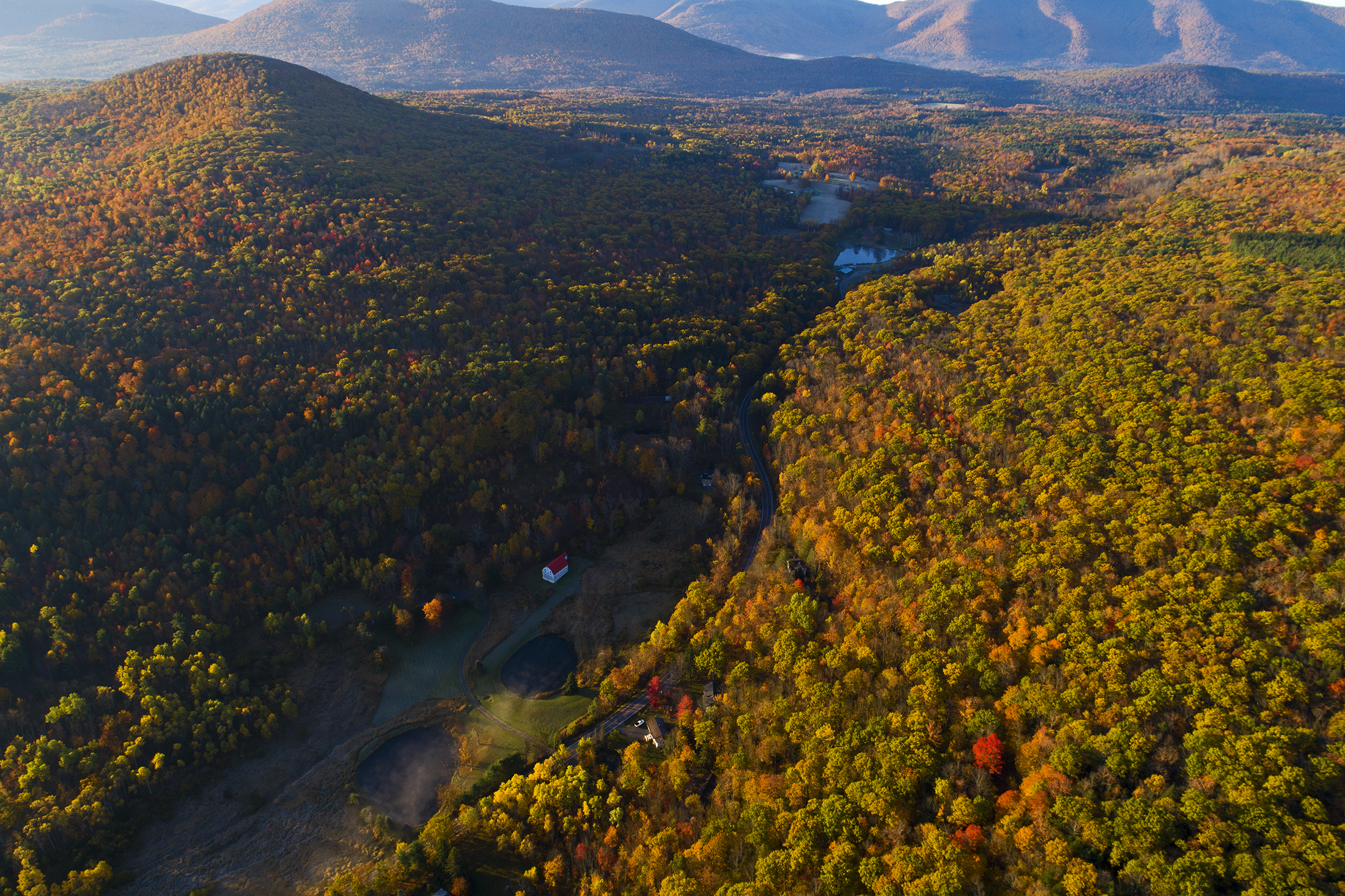 Aerial view of autumn foliage in Durham, New York HD Wallpaper
