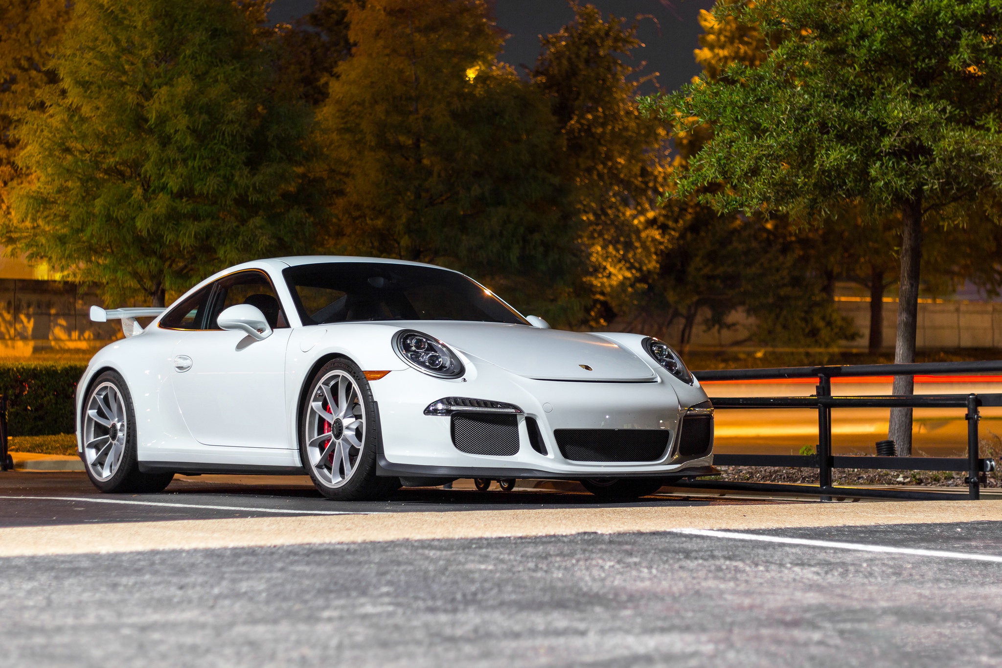 White Porsche 911 GT3 parked at night HD Wallpaper