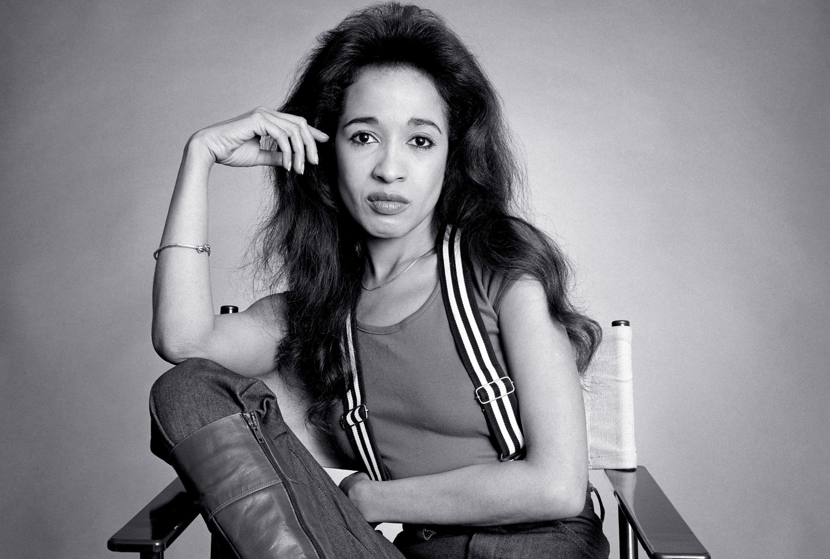 Ronnie Spector from The Ronettes HD Wallpaper