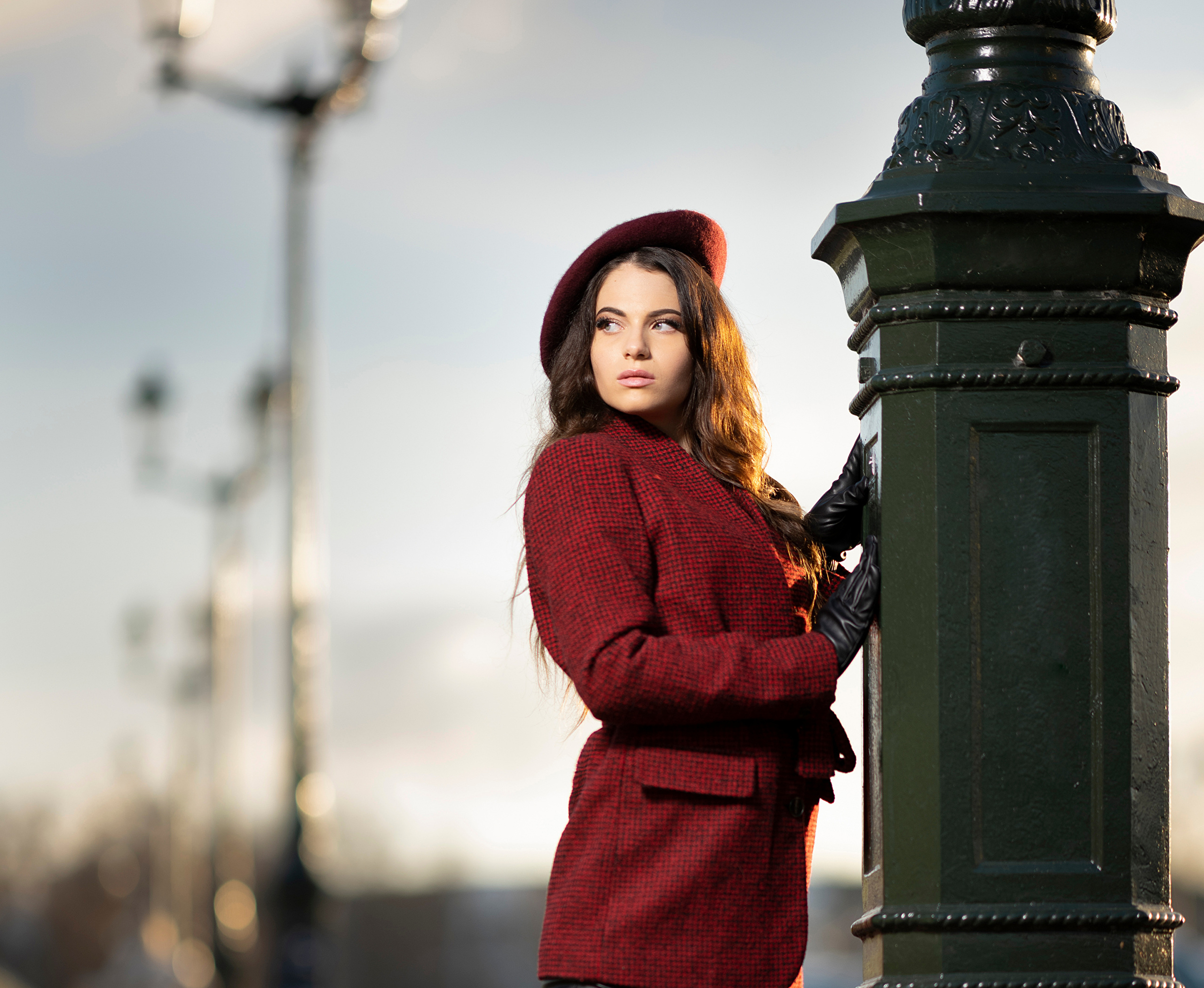 Woman Wearing Red Beret and Coat by Lamp Post HD Wallpaper