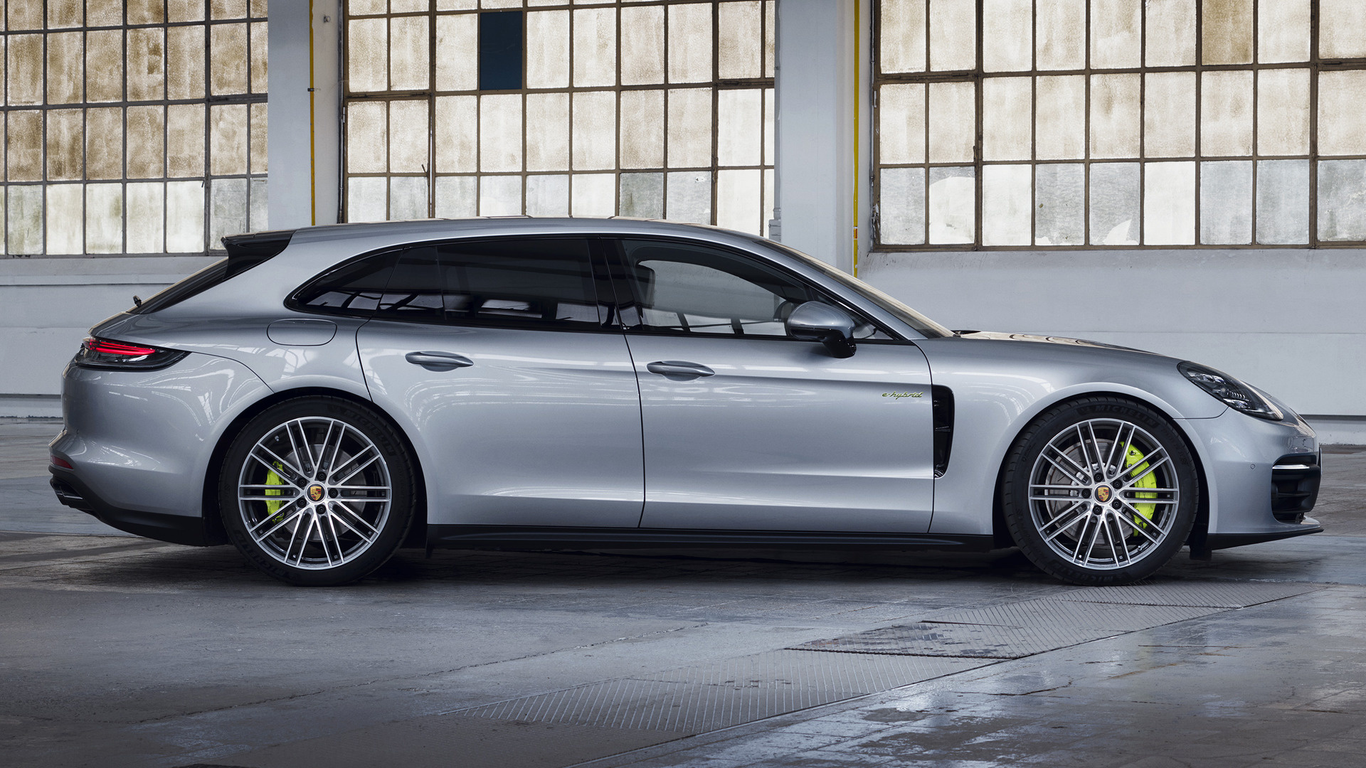 2020 Porsche Panamera 4 E-Hybrid Sport Turismo HD Wallpaper