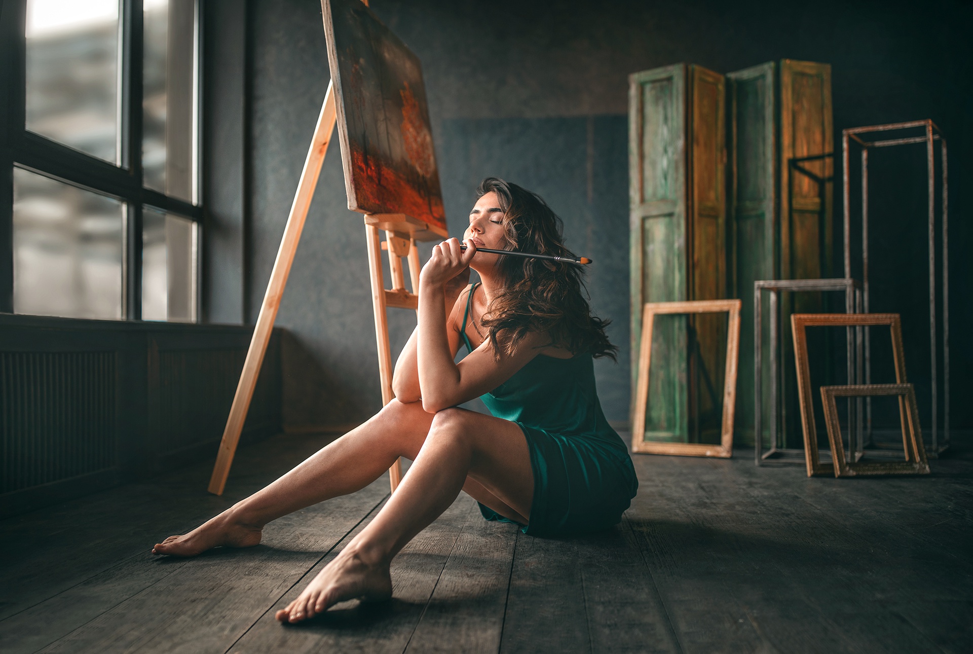 Woman in Green Dress Sitting Near Easel HD Wallpaper