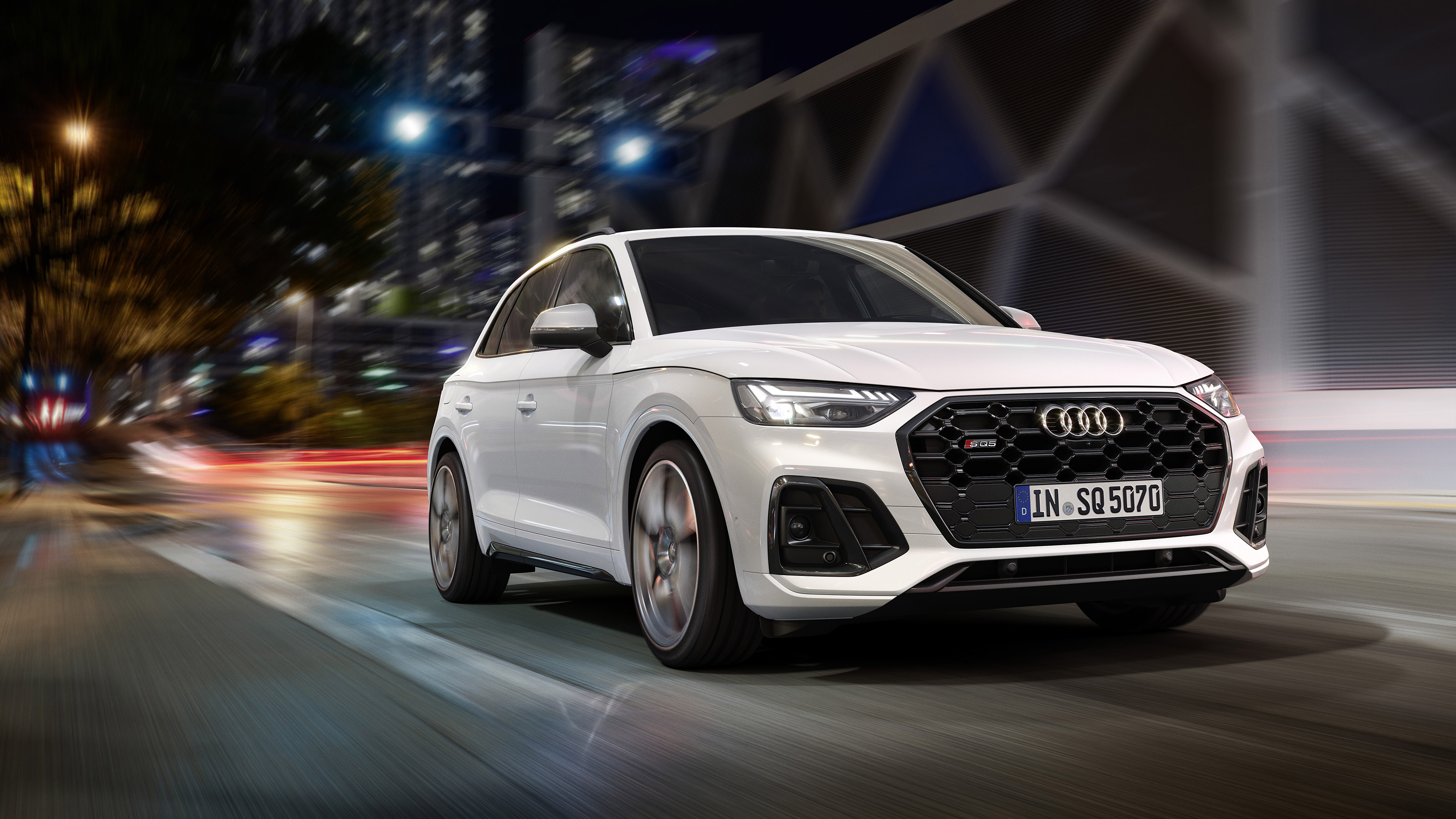 White Audi SQ5 4K driving at night HD Wallpaper