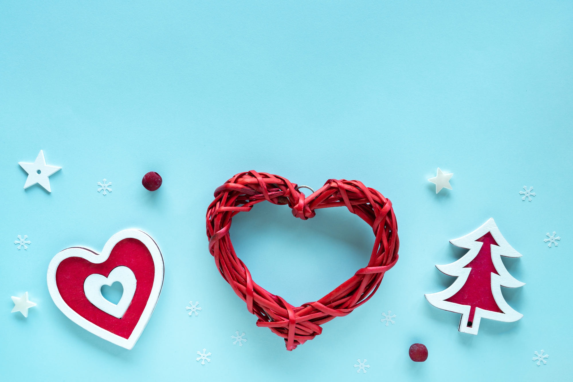 Christmas decorations with hearts and snowflakes HD Wallpaper