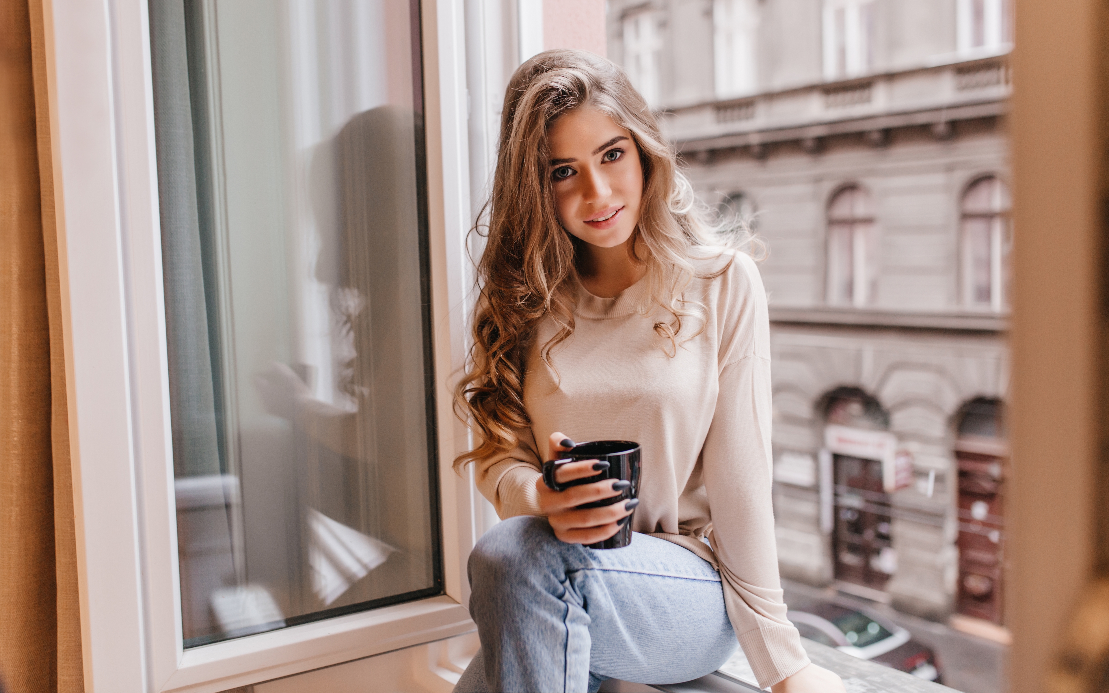 Woman with long blonde hair holding a mug HD Wallpaper