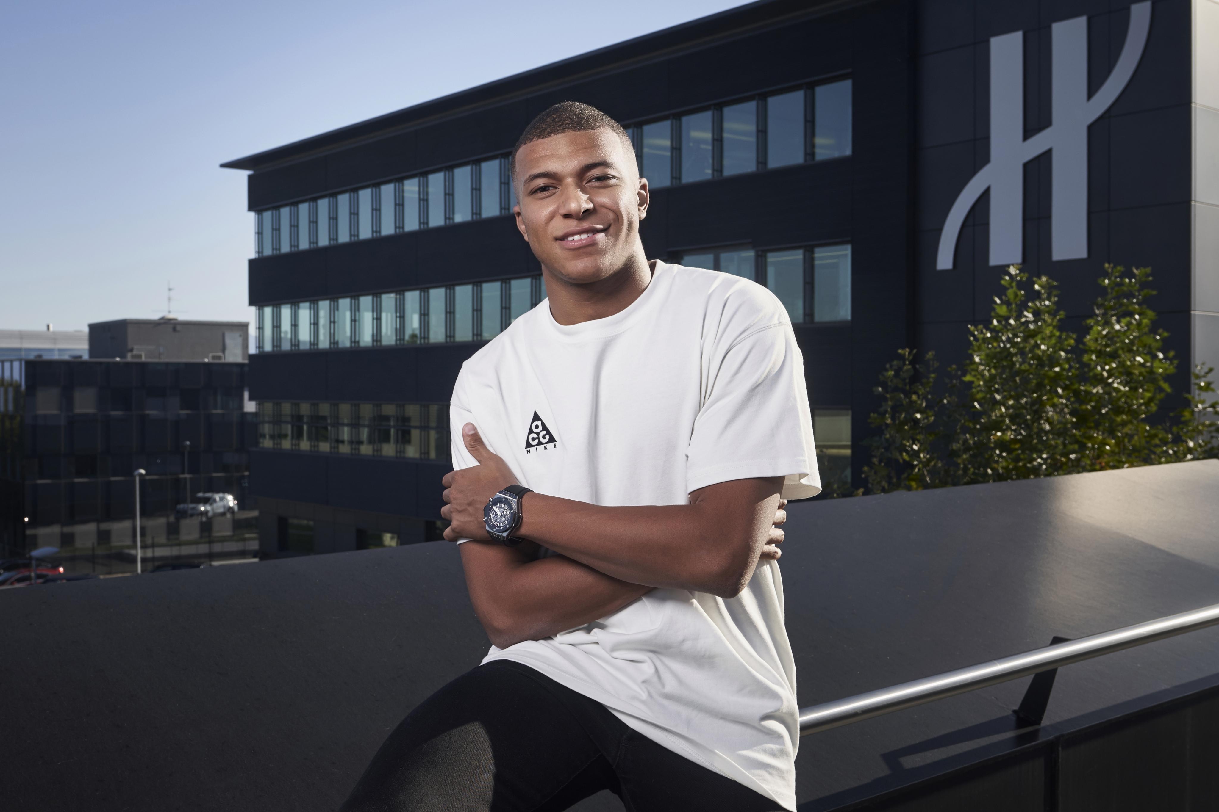 Kylian Mbappé from French Soccer 4K HD Wallpaper