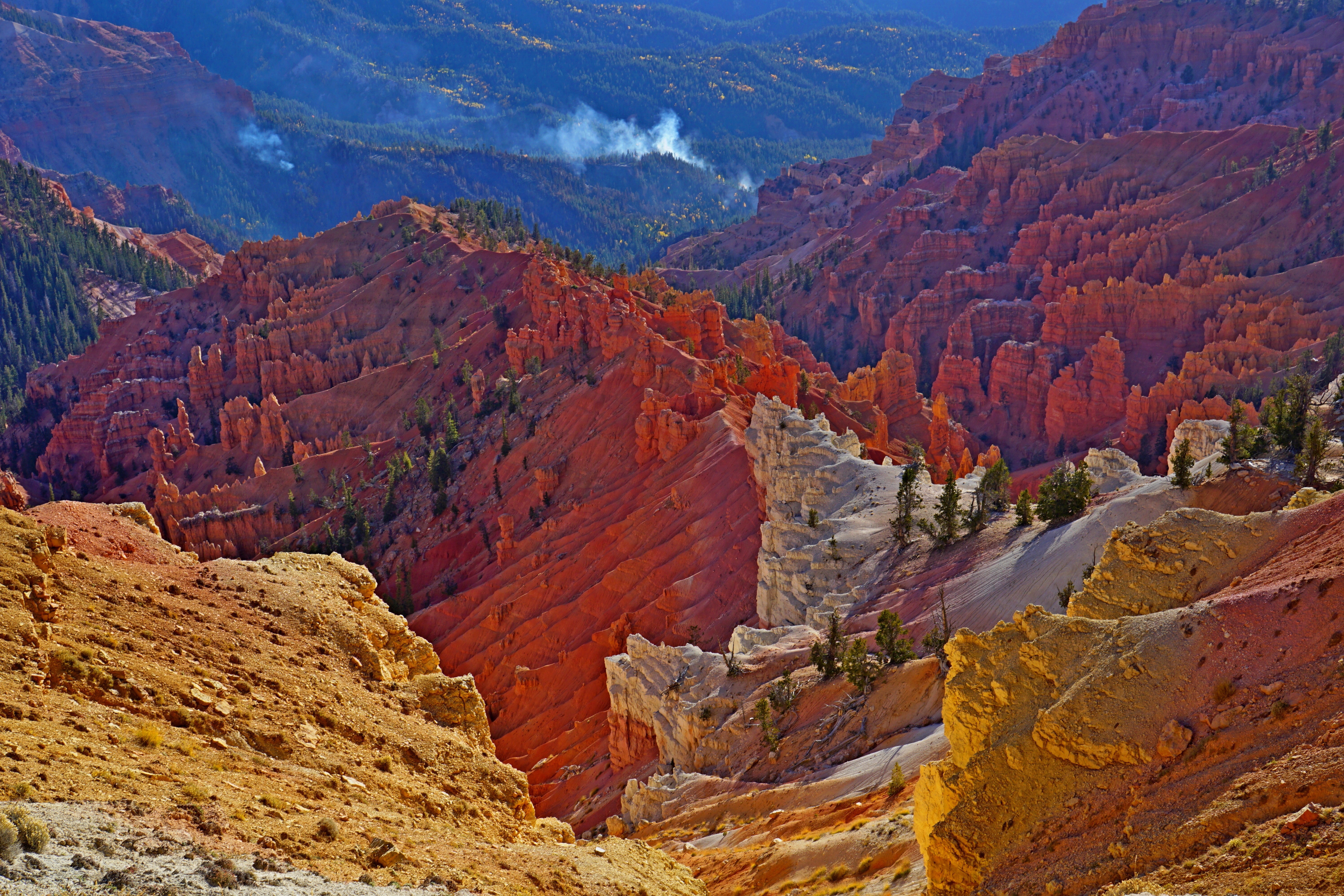 Cedar Breaks National Monument rock formations and forested mountains HD Wallpaper